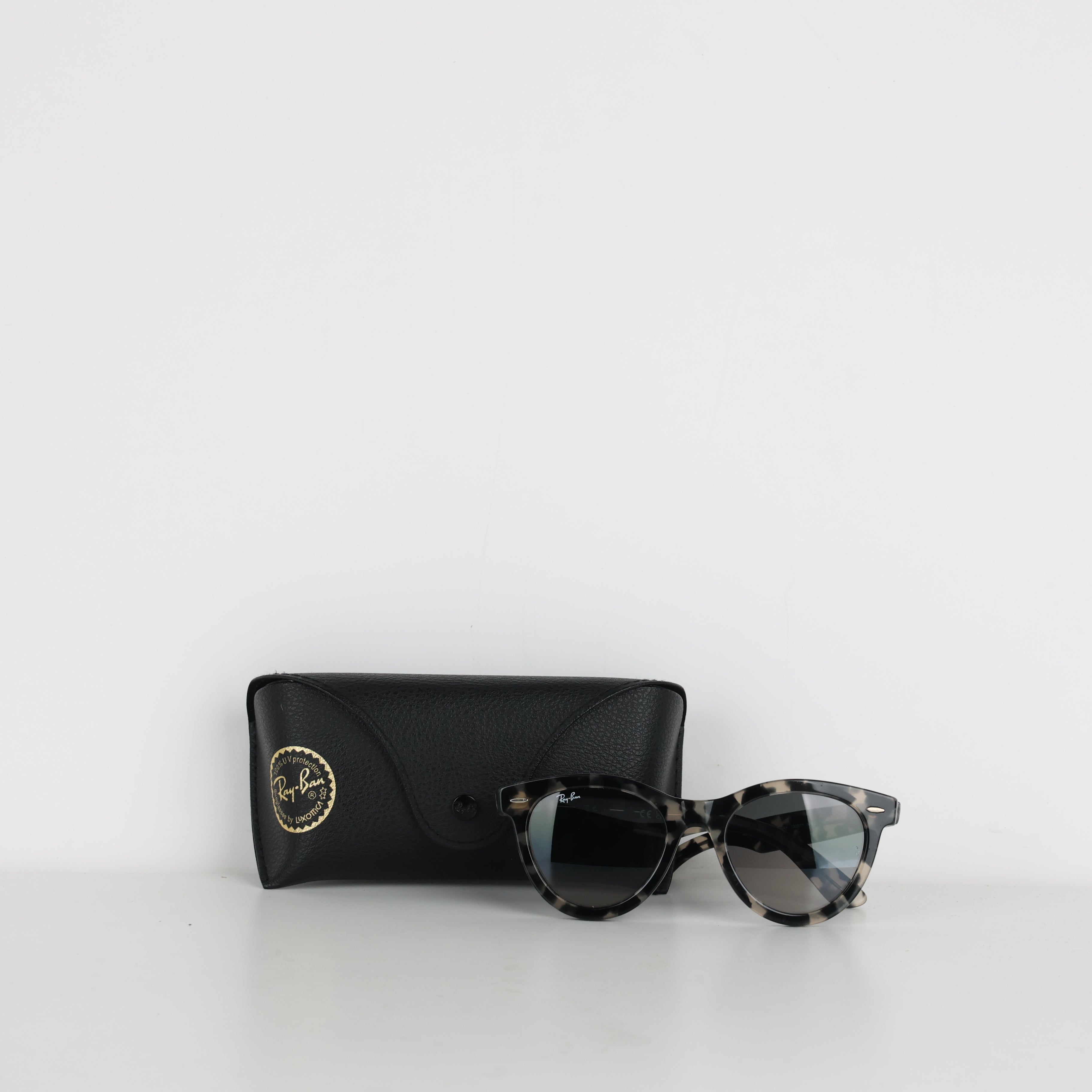 Sunglasses, UK Size One Size