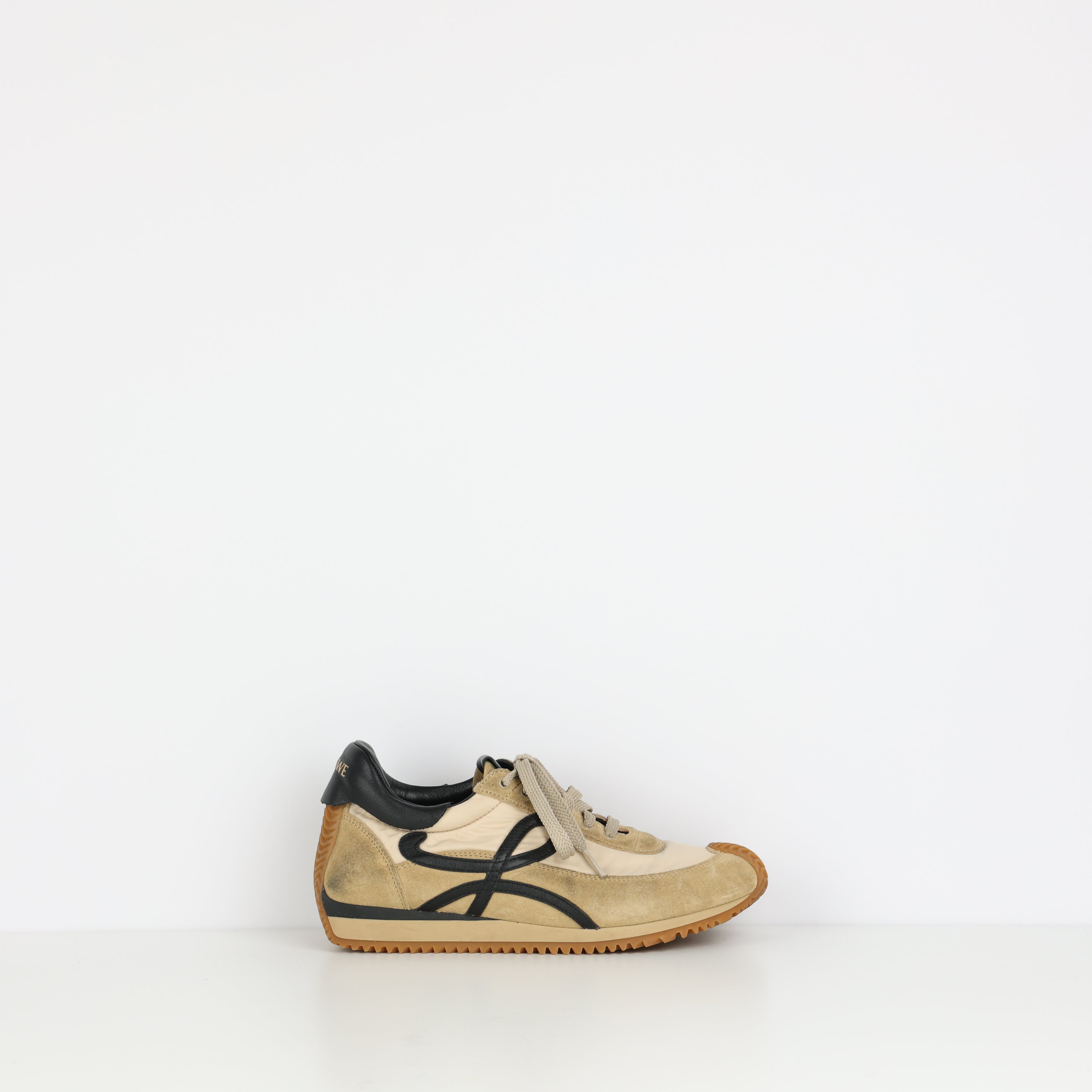Trainers , Shoe Size 38