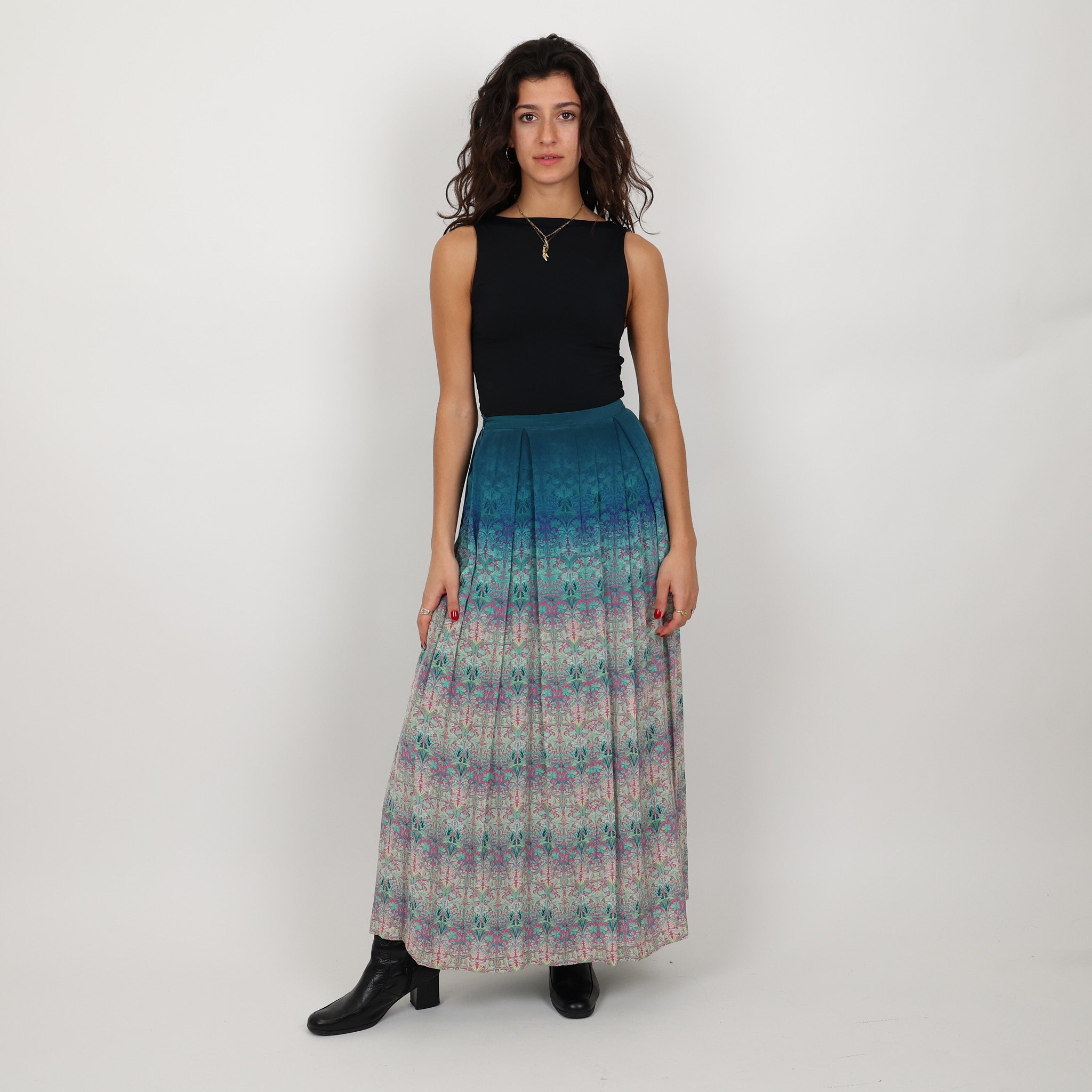 Skirt, UK Size 8