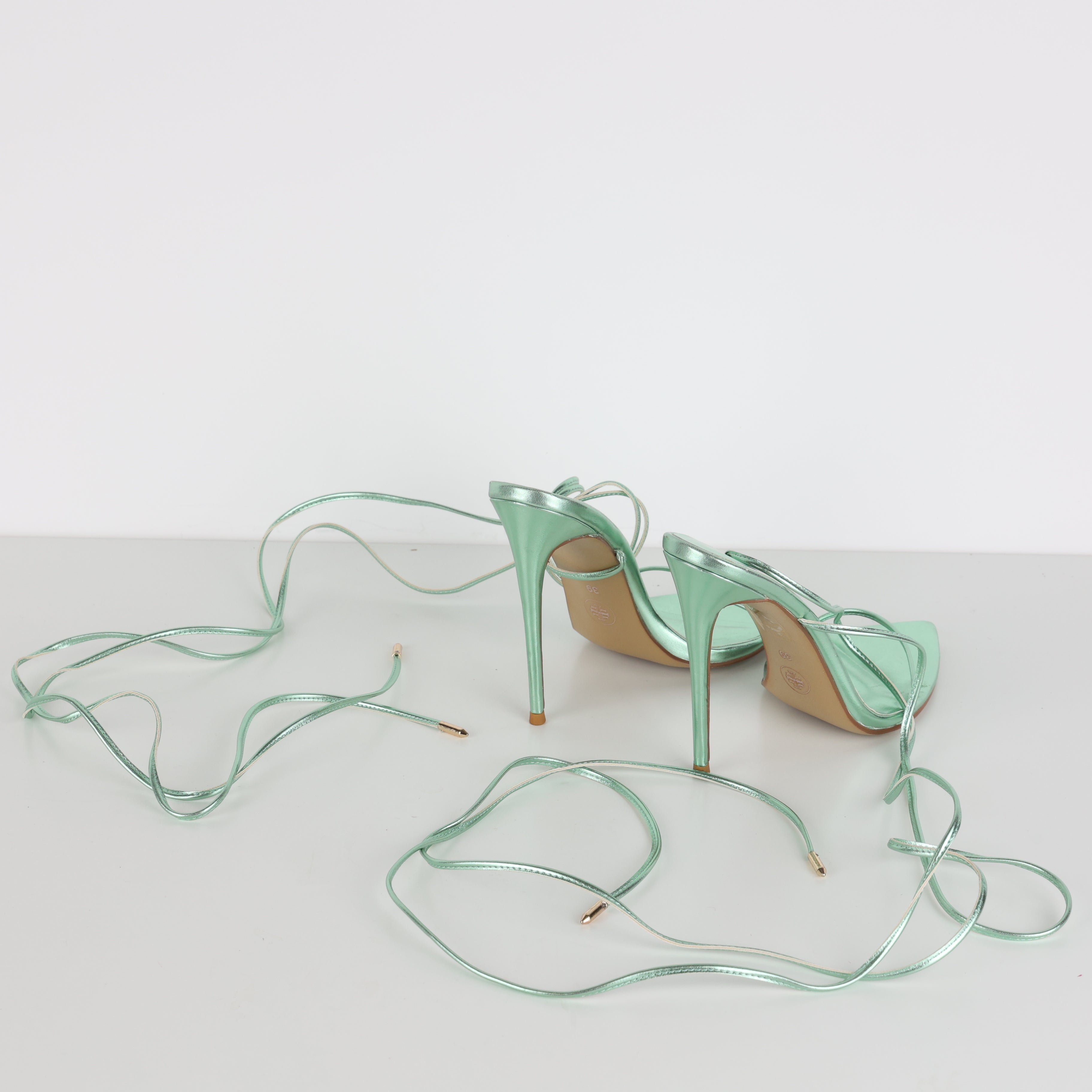 Heels , Shoe Size 39