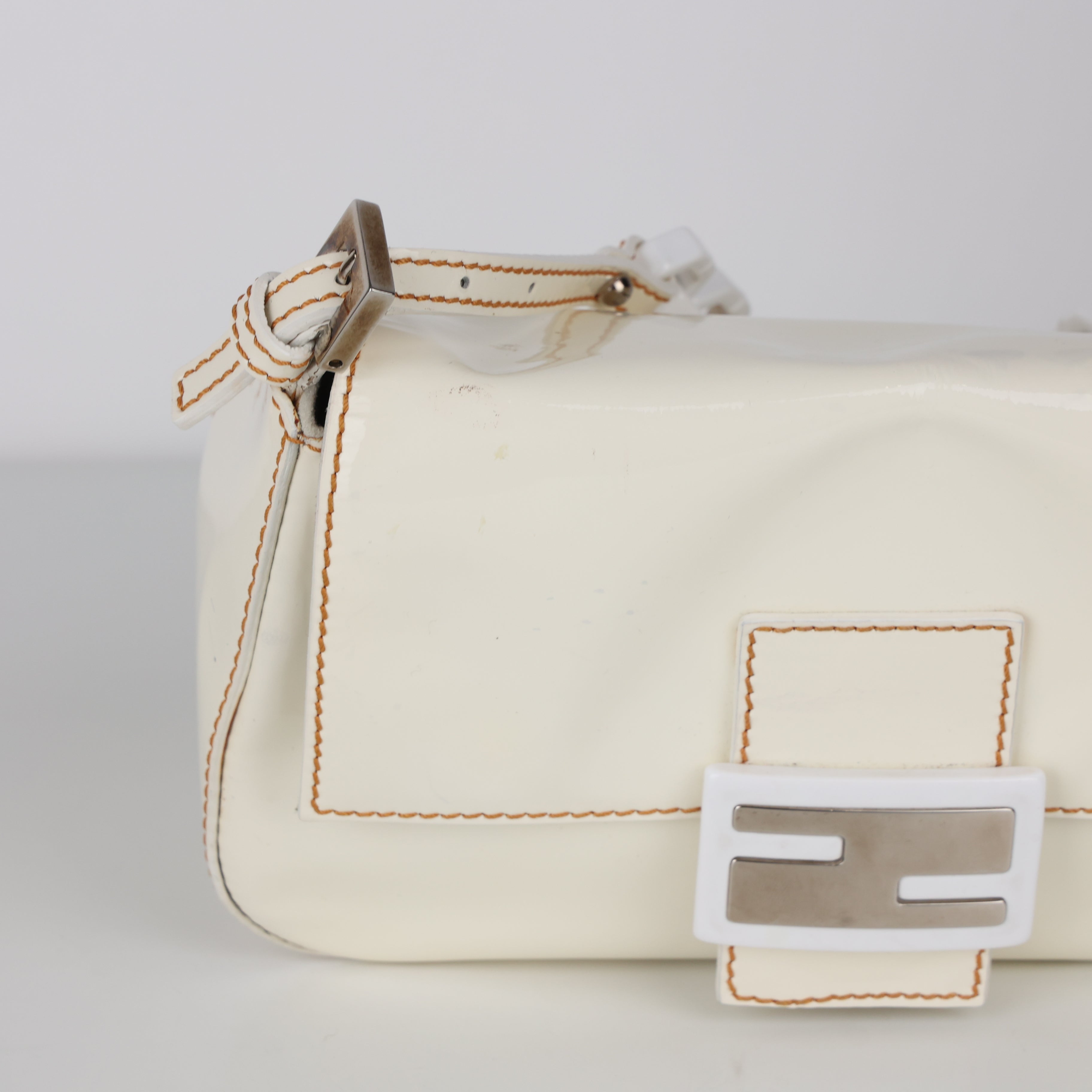Fendi , Mini Mamma Baguette