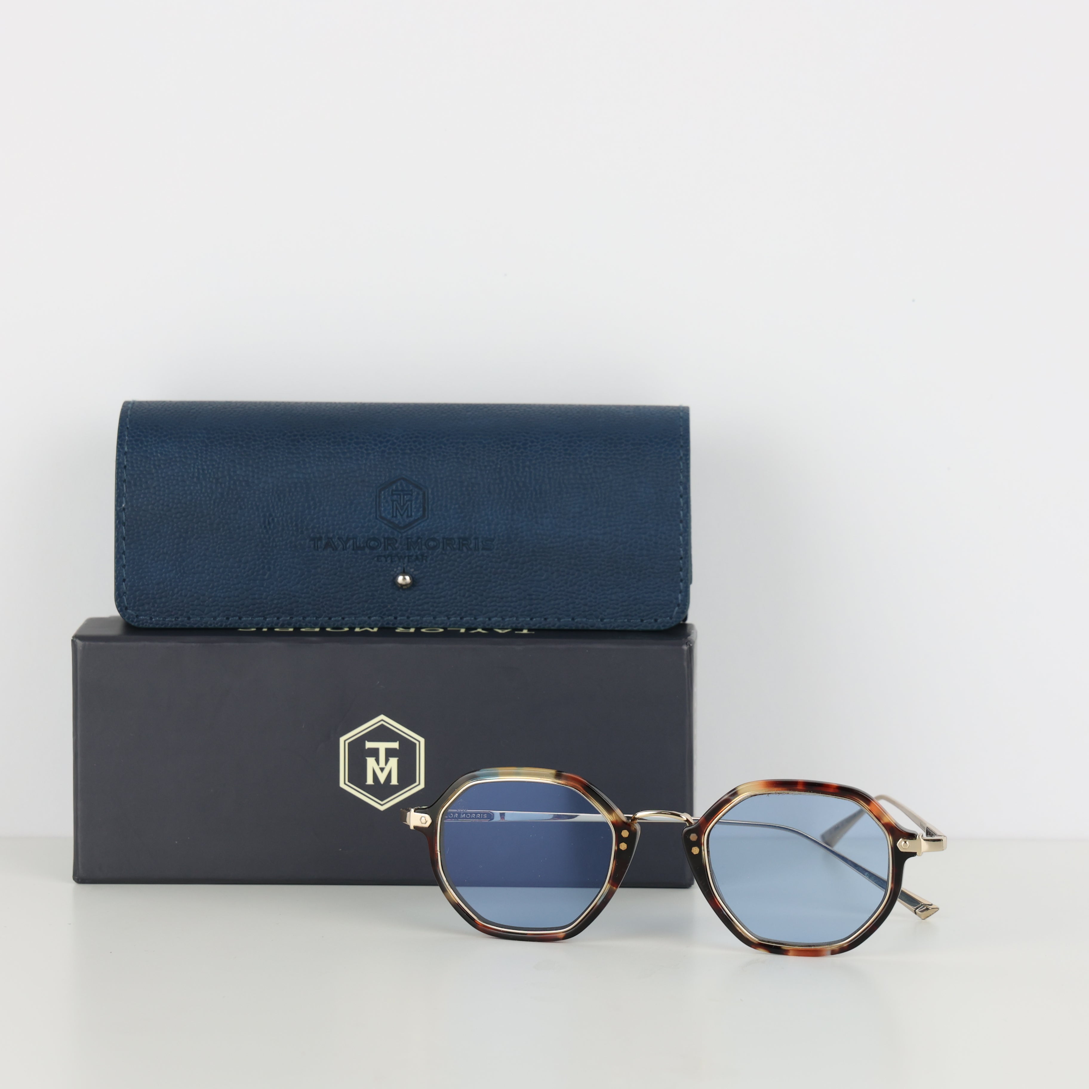 Sunglasses, UK Size One Size