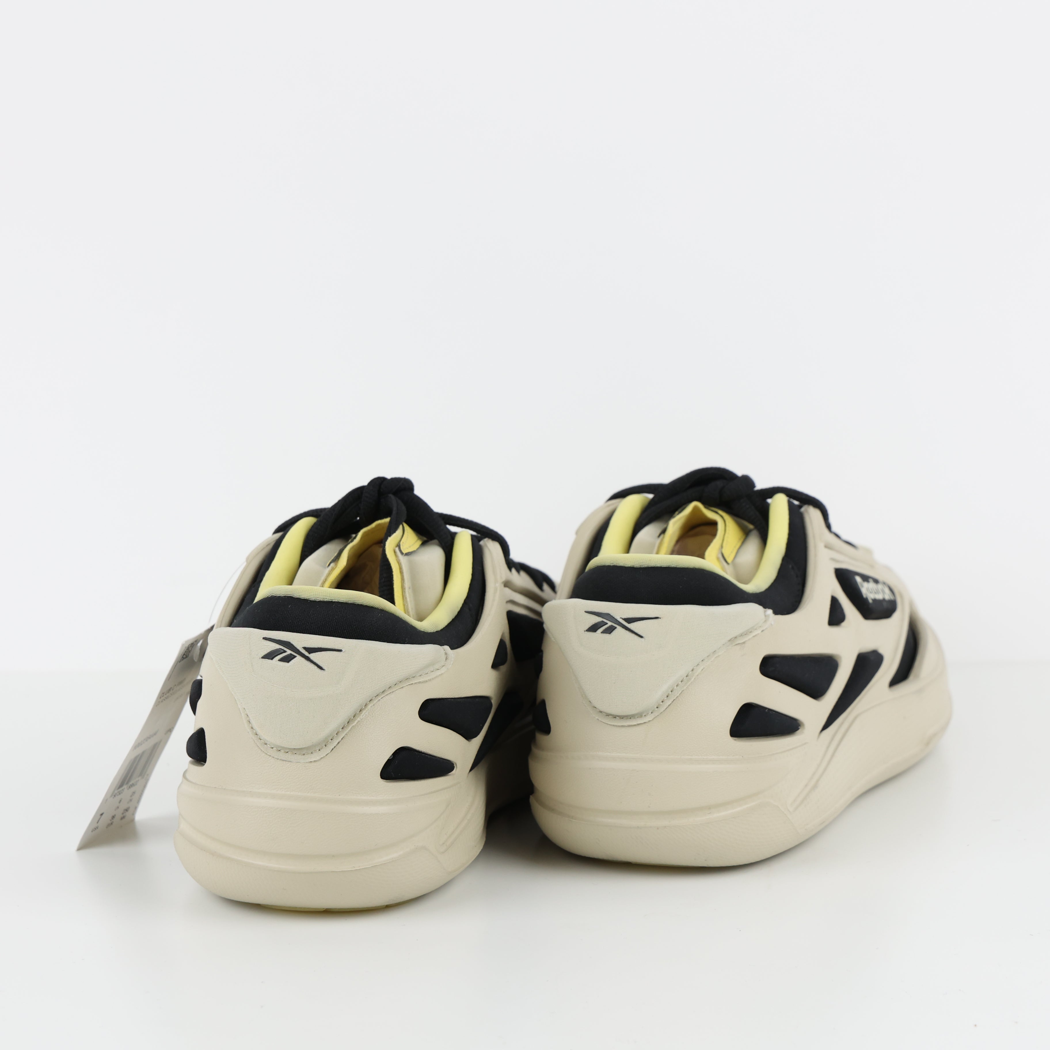 Trainers , Shoe Size 39