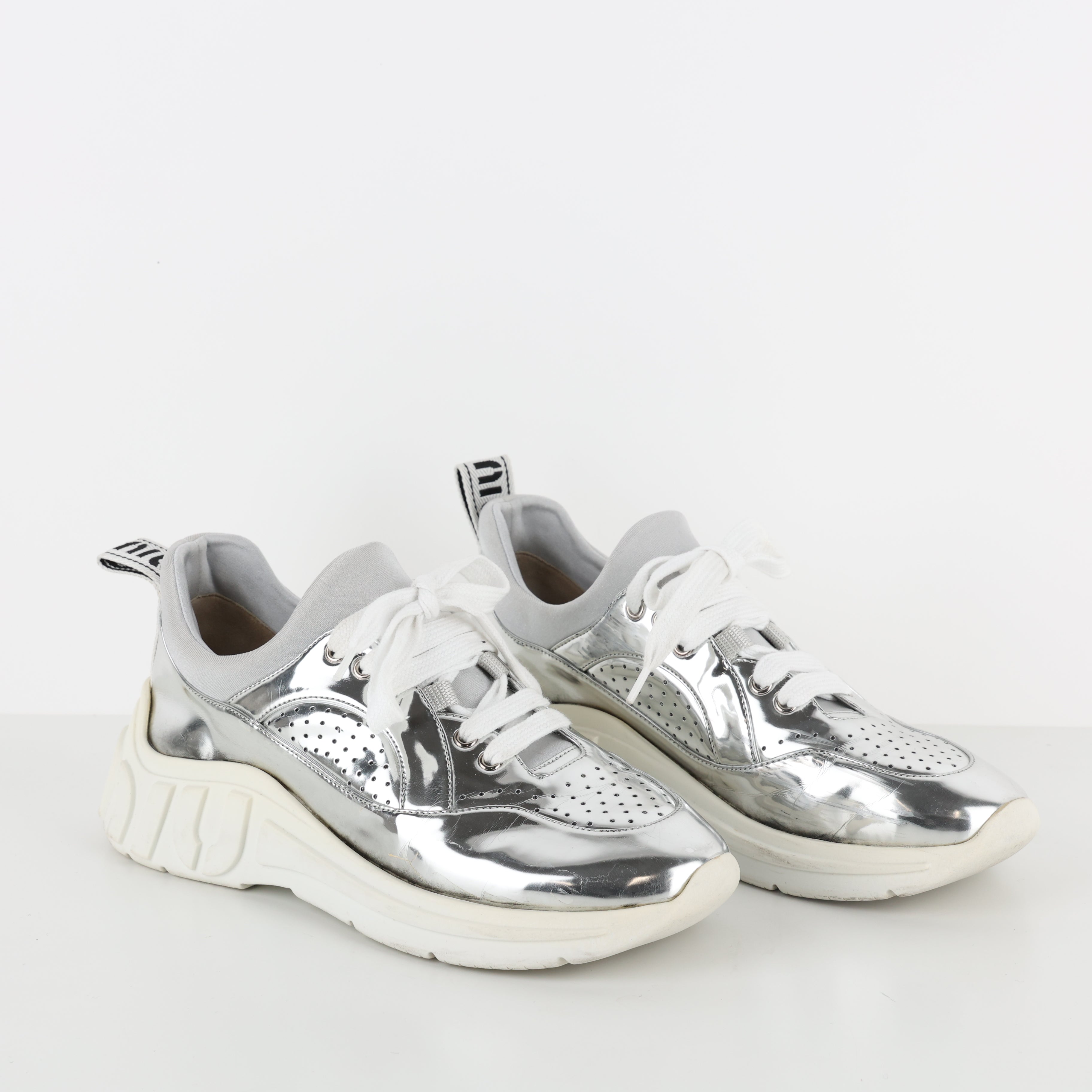 Trainers , Shoe Size 39