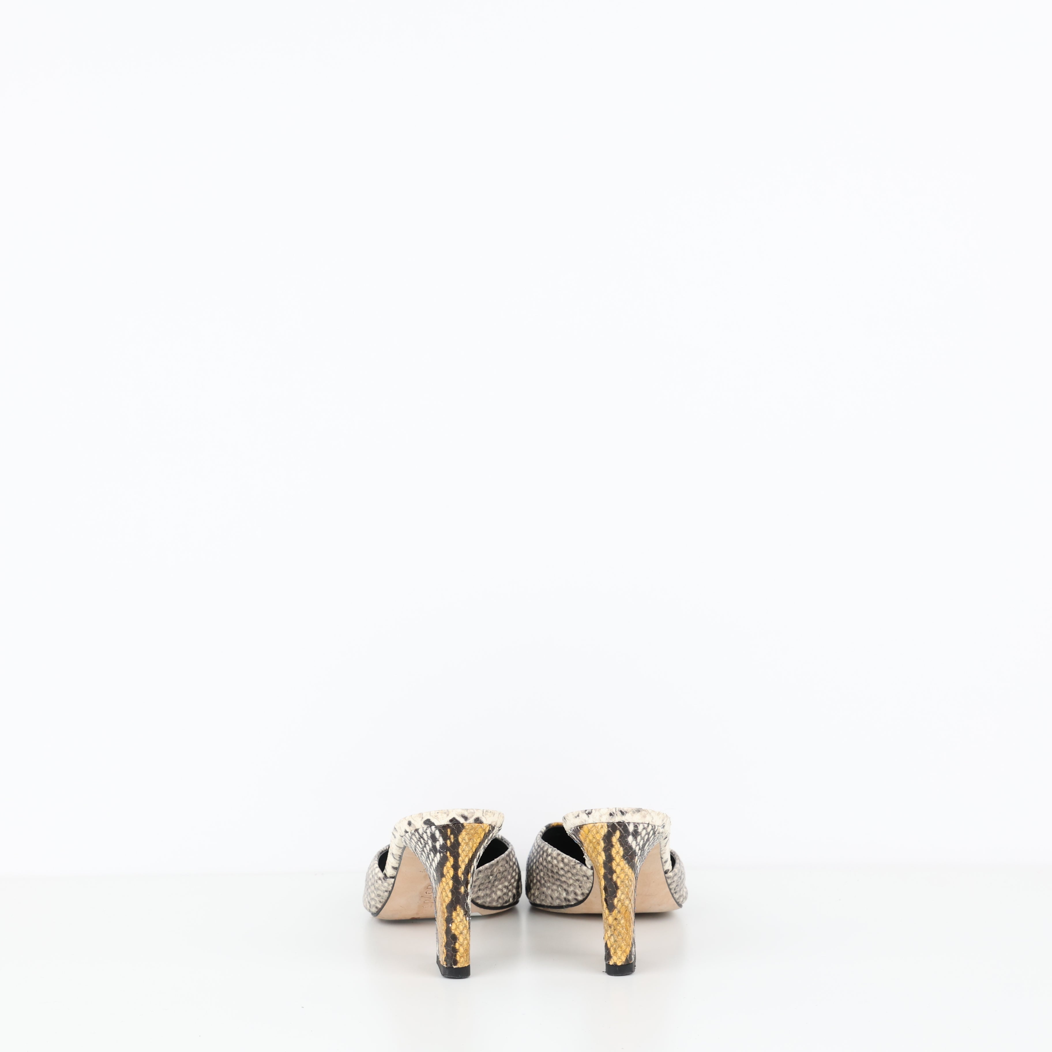 Heels , Shoe Size 38