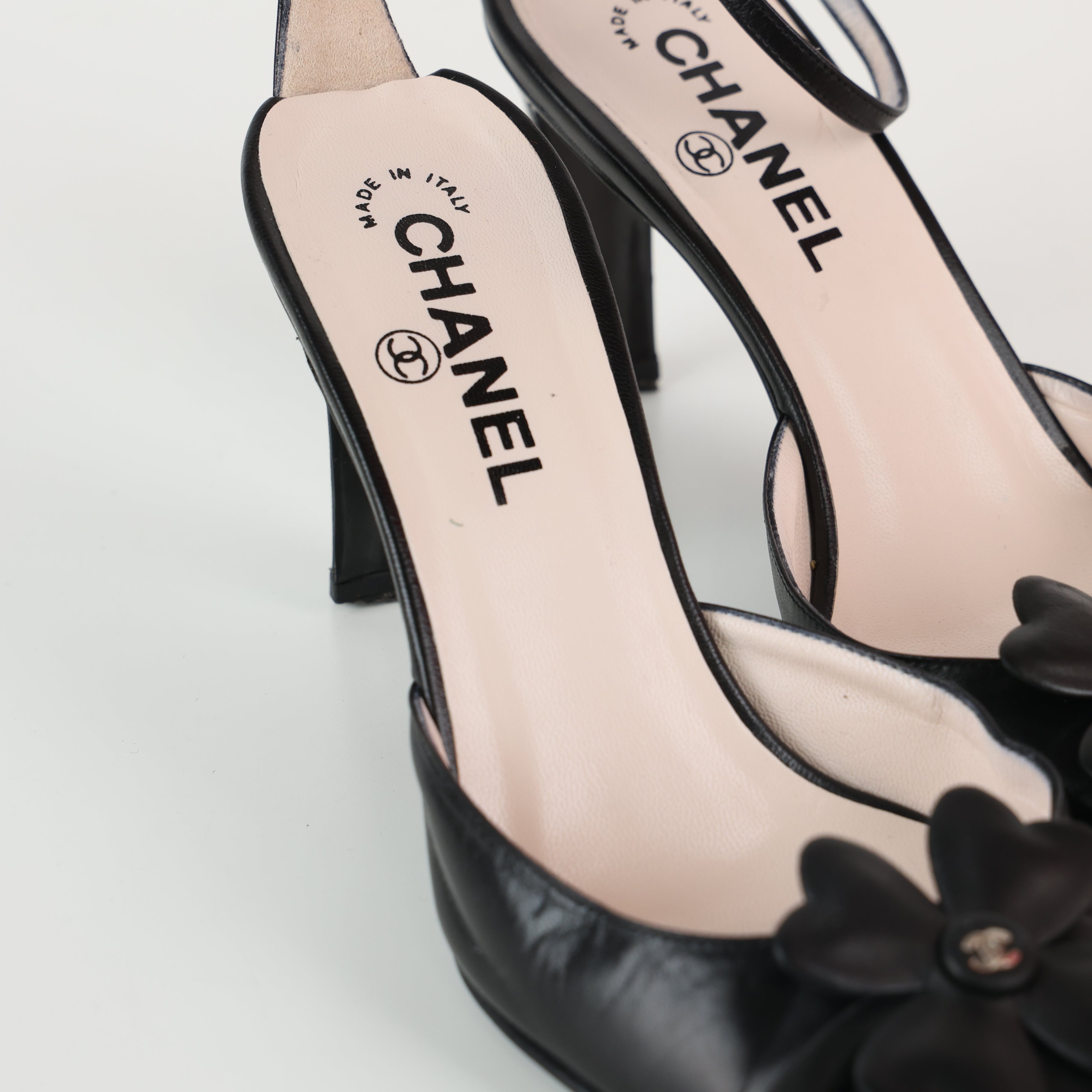 Heels , Shoe Size 37