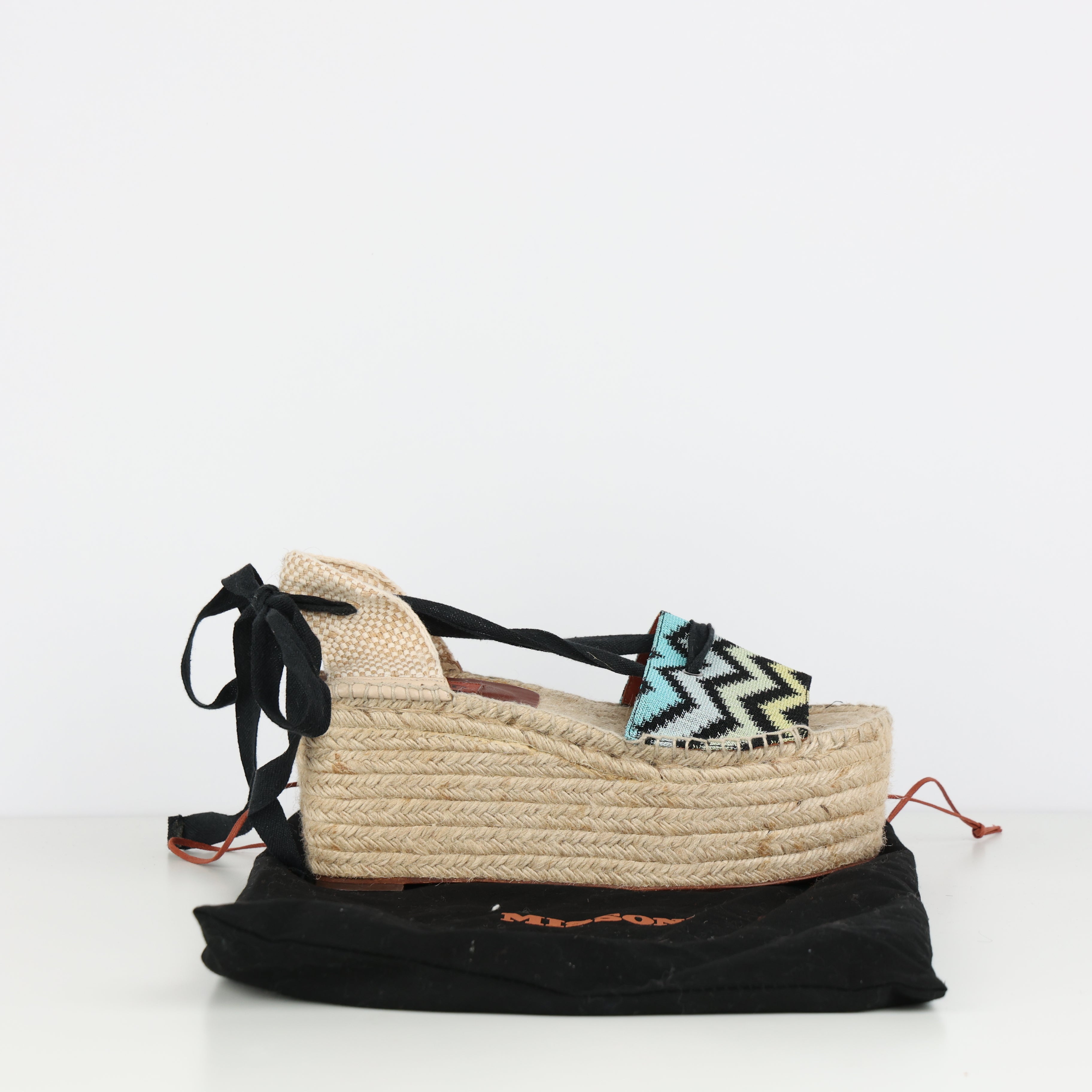 Heels , Shoe Size 39