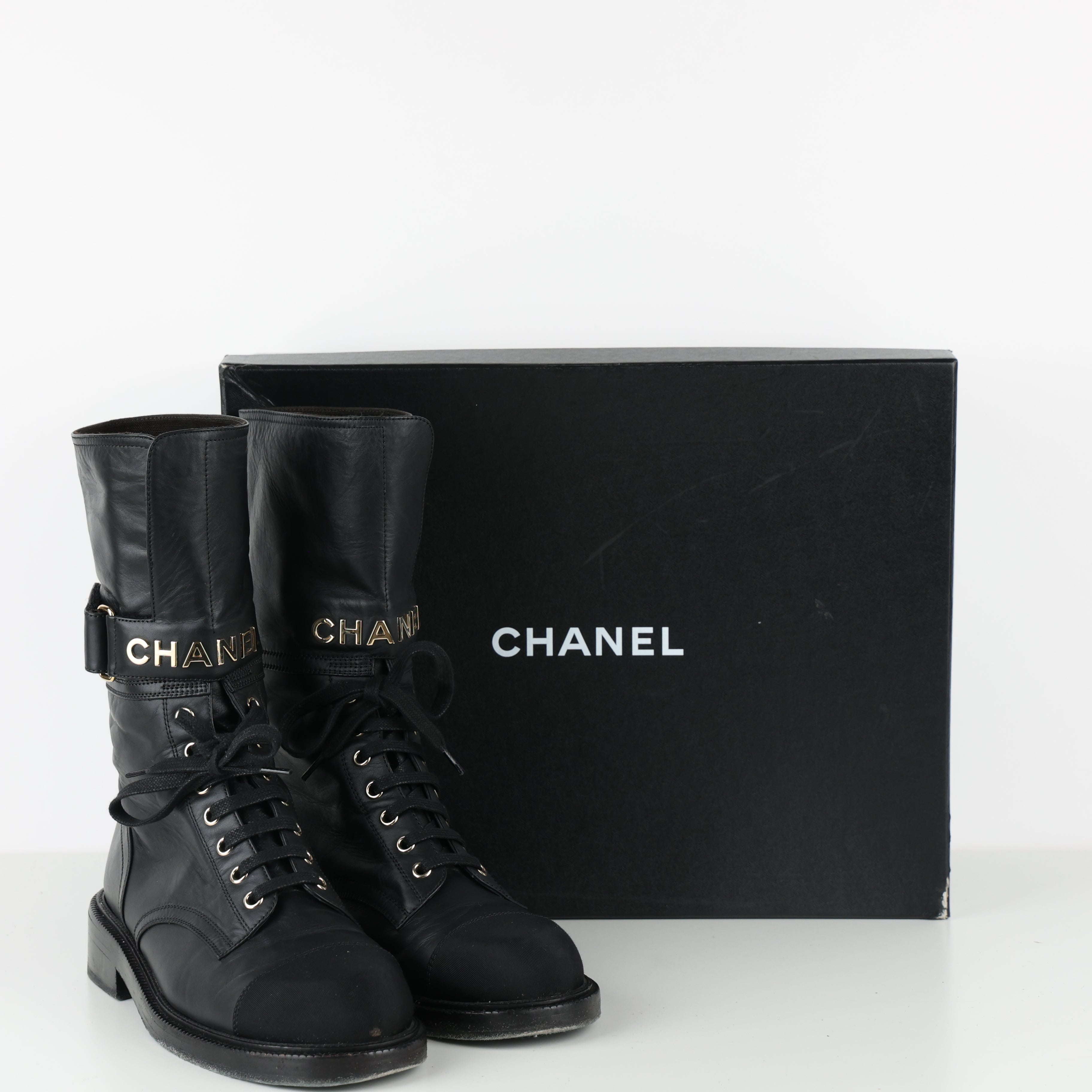 Boots , Shoe Size 39