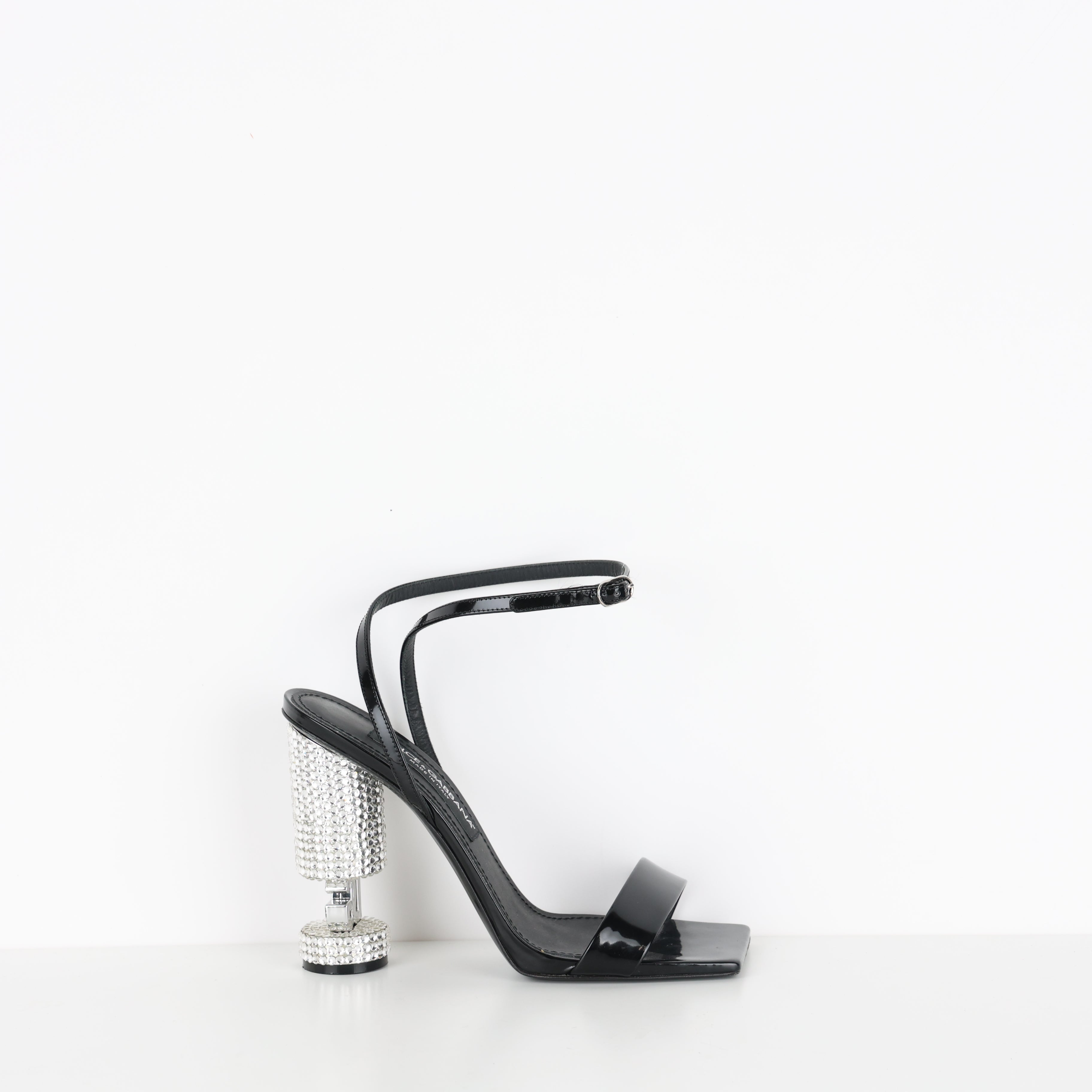 Heels , Shoe Size 39