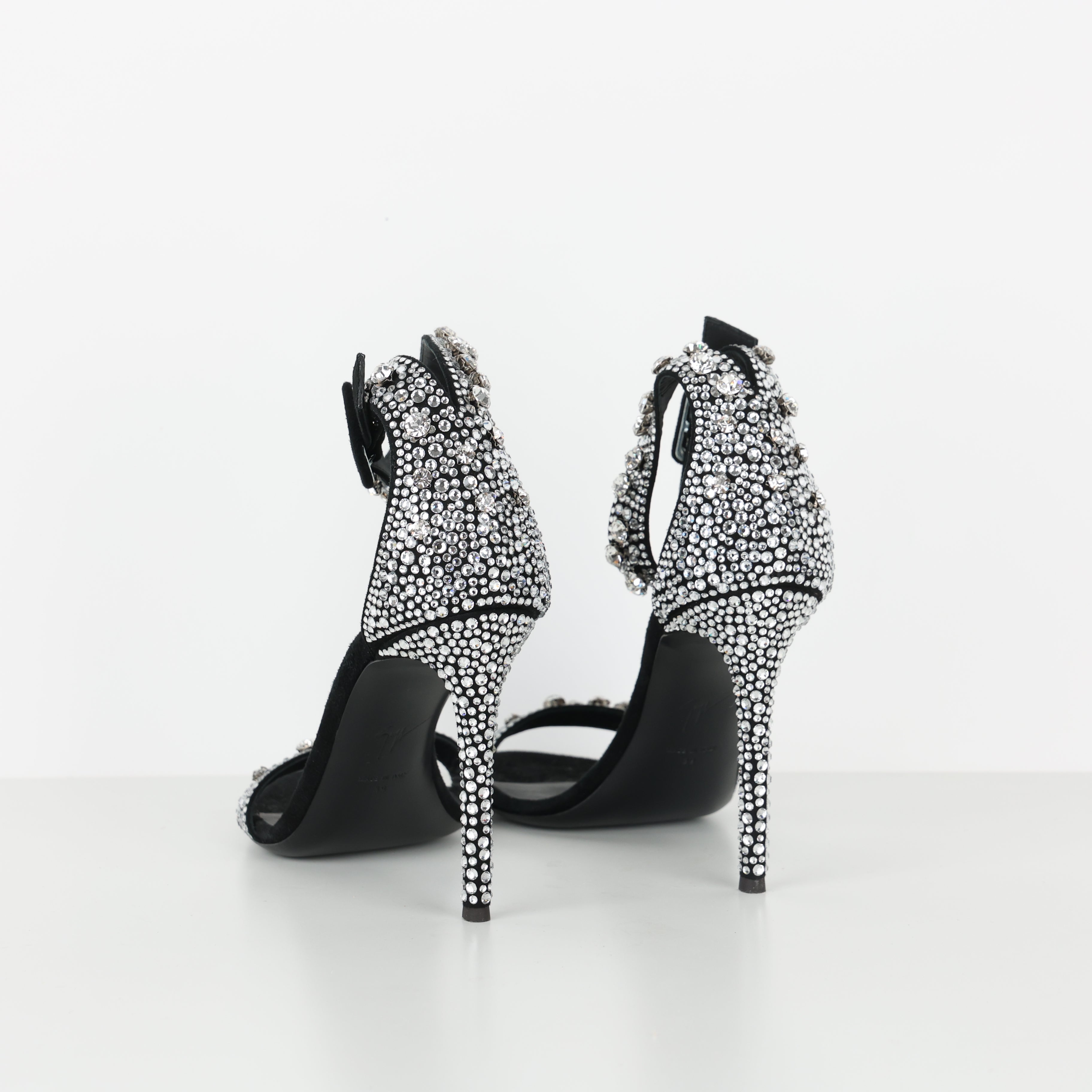 Heels , Shoe Size 39