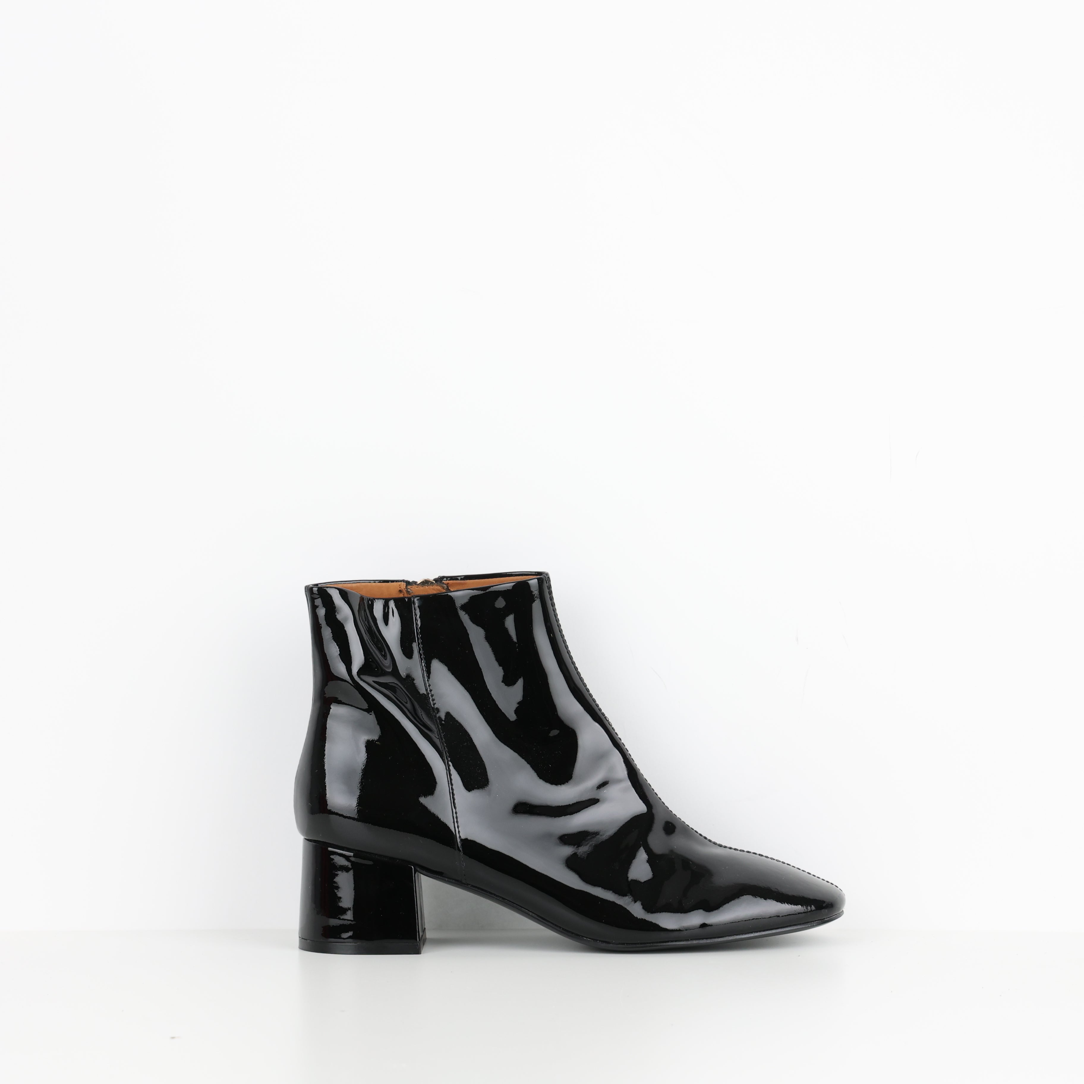 Boots , Shoe Size 39