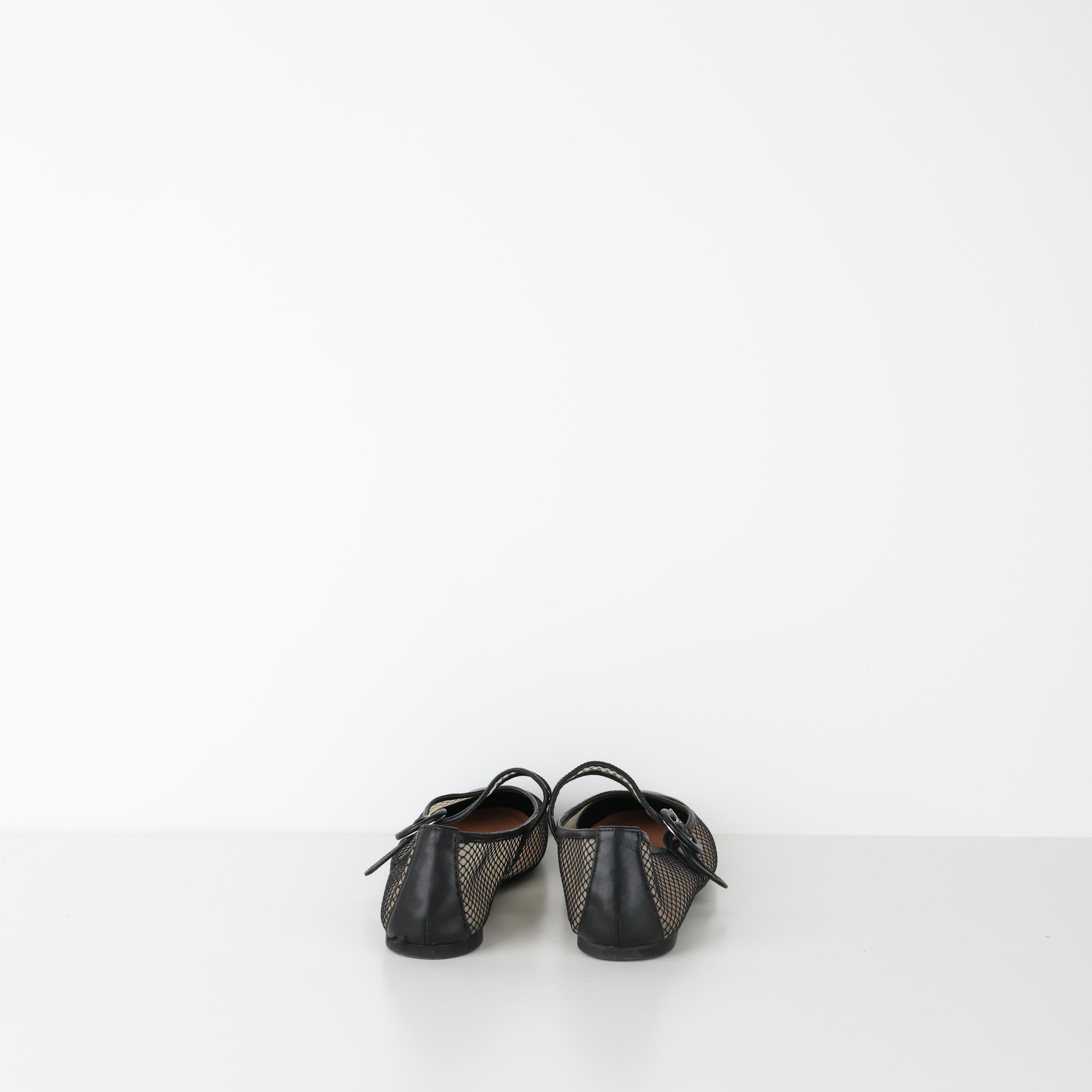 Flats , Shoe Size 38.5