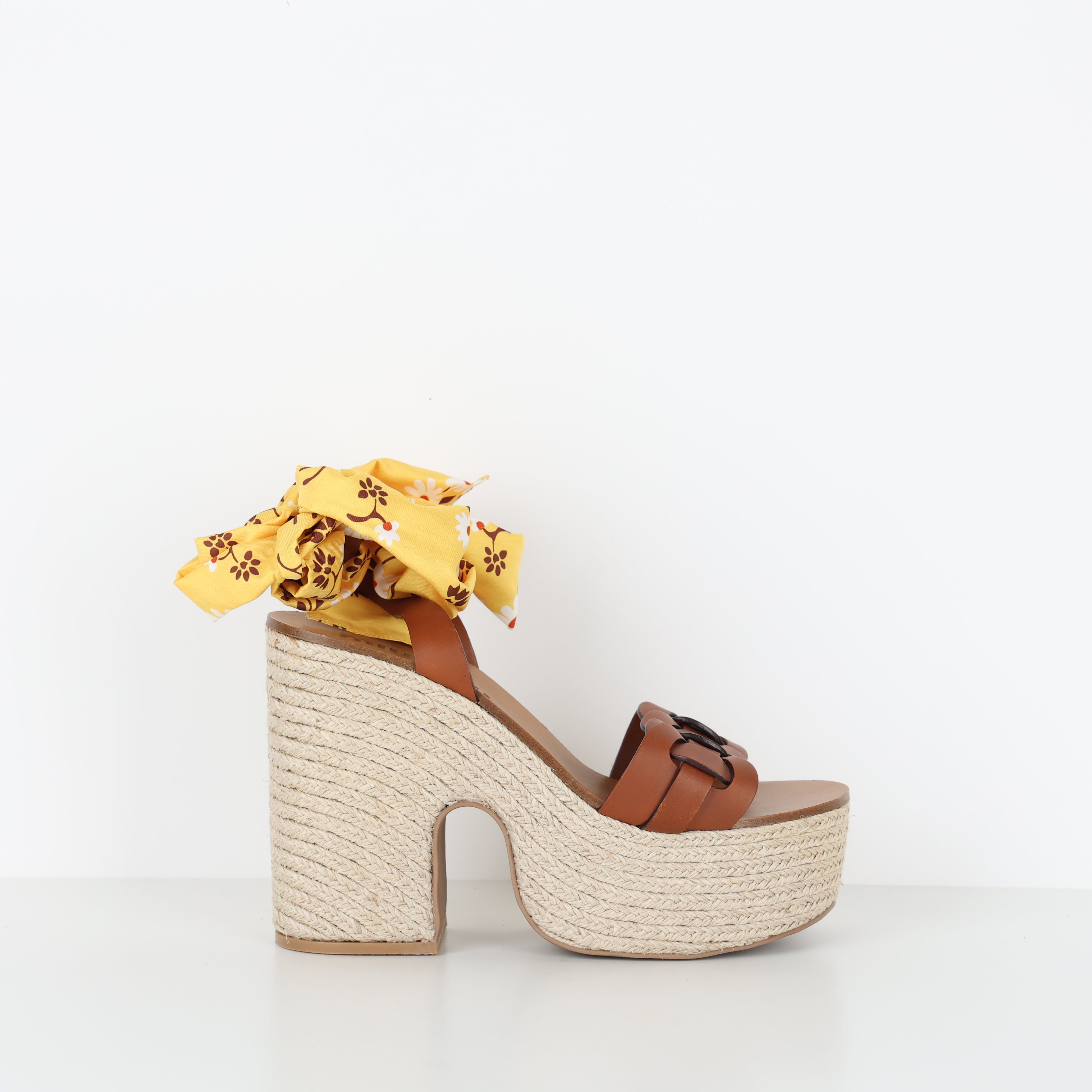 Heels , Shoe Size 40