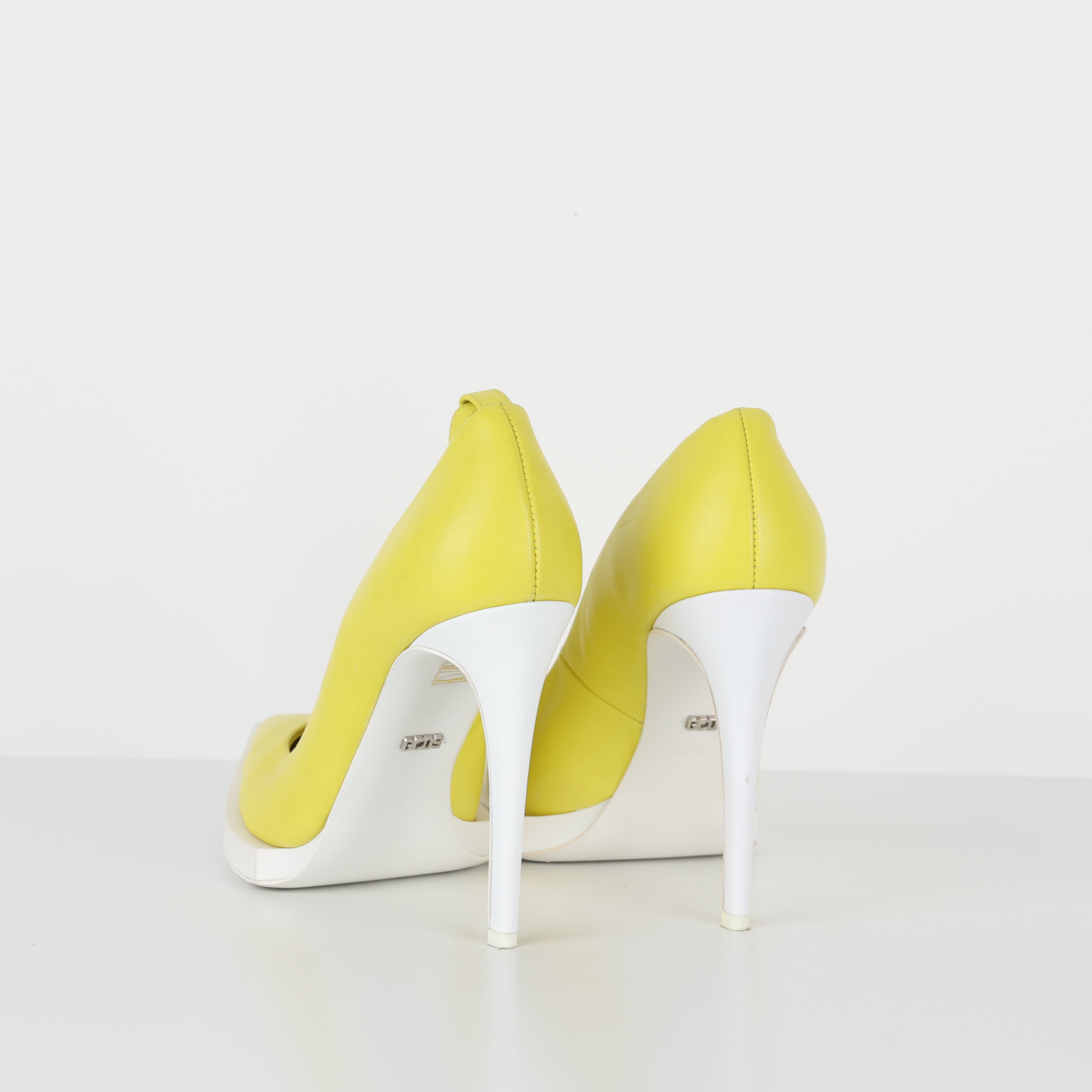 Heels , Shoe Size 39