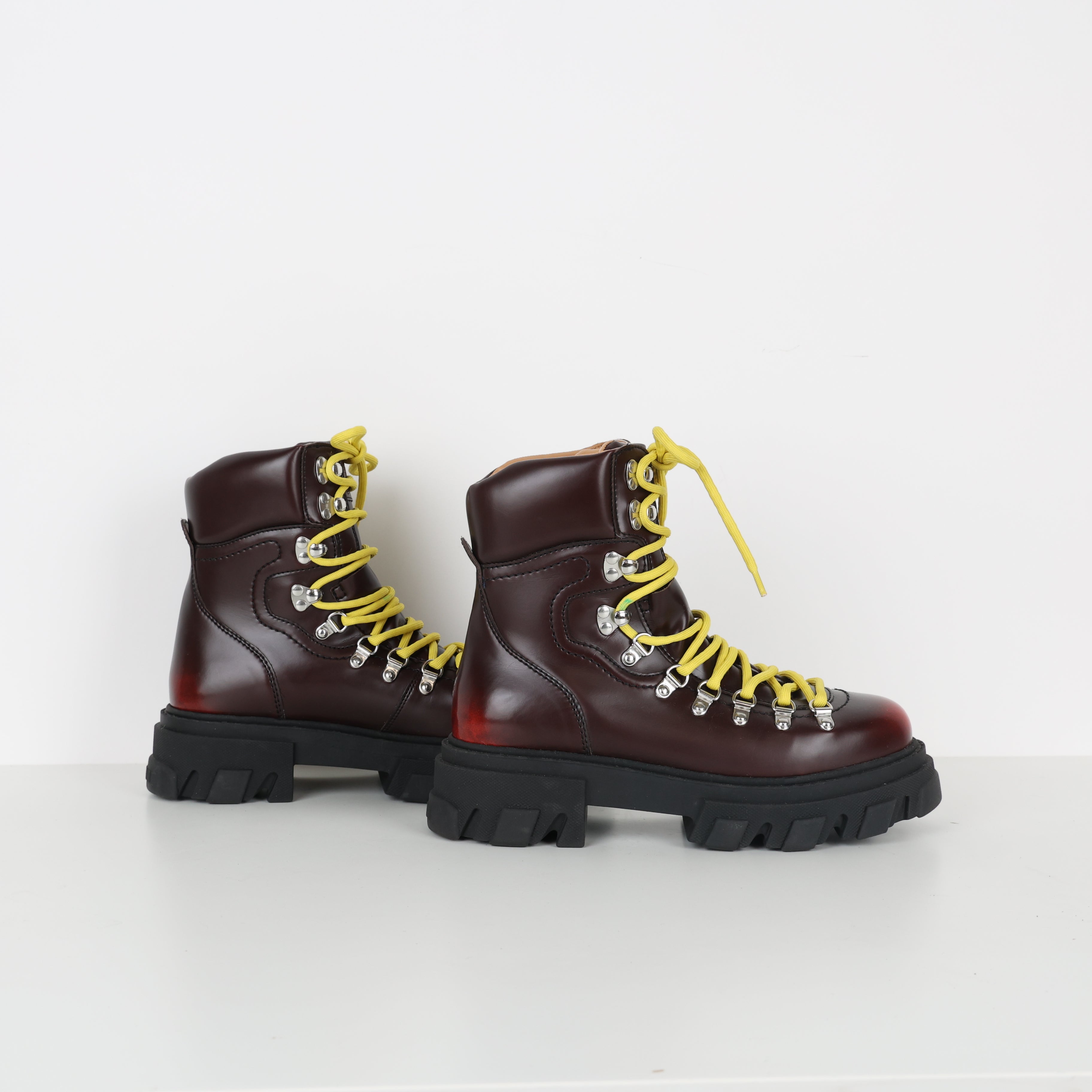 Boots , Shoe Size 40