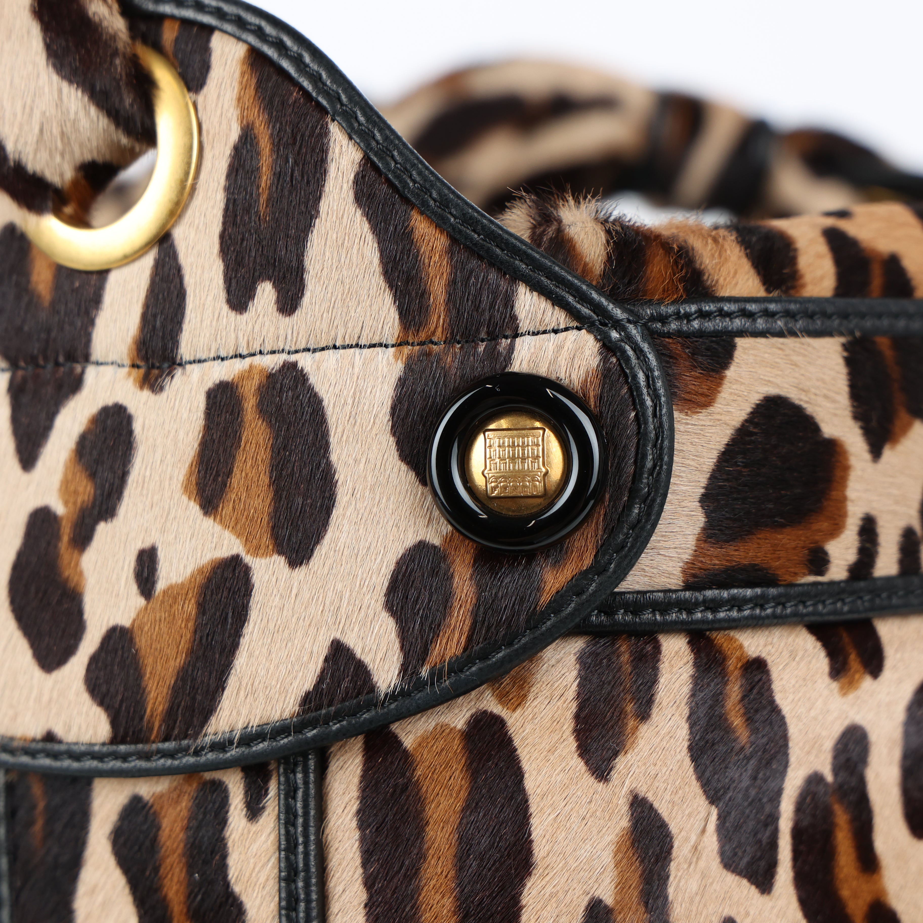 Fendi, Palazzo Bucket Bag