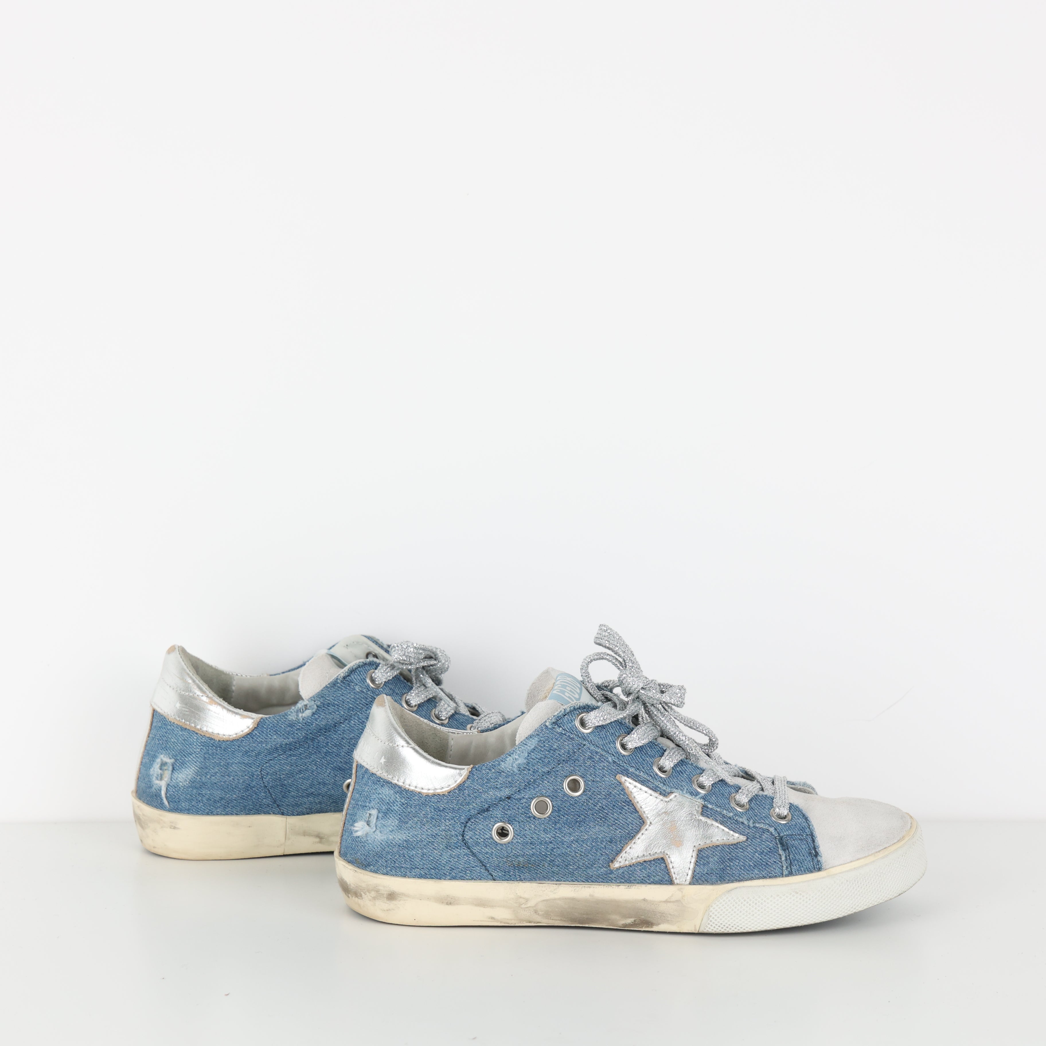 Trainers , Shoe Size 37