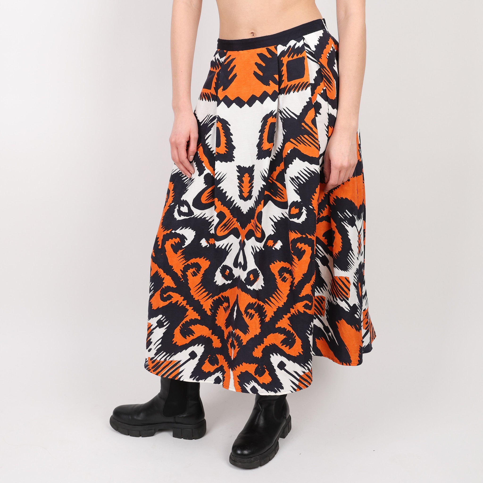 Skirt, UK Size 8
