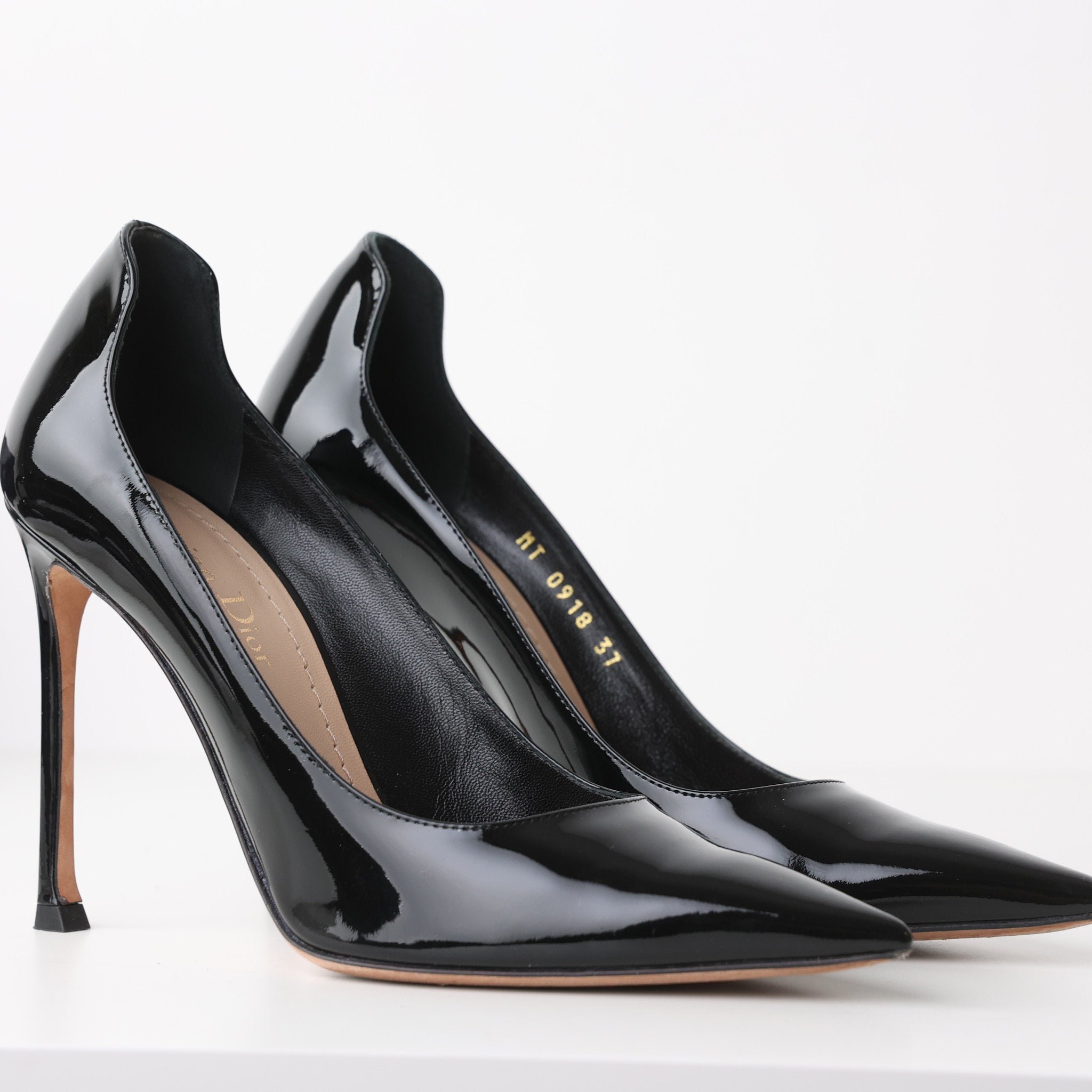 Dior Shoes, Shoe Size 37 — The Cirkel - Main Image