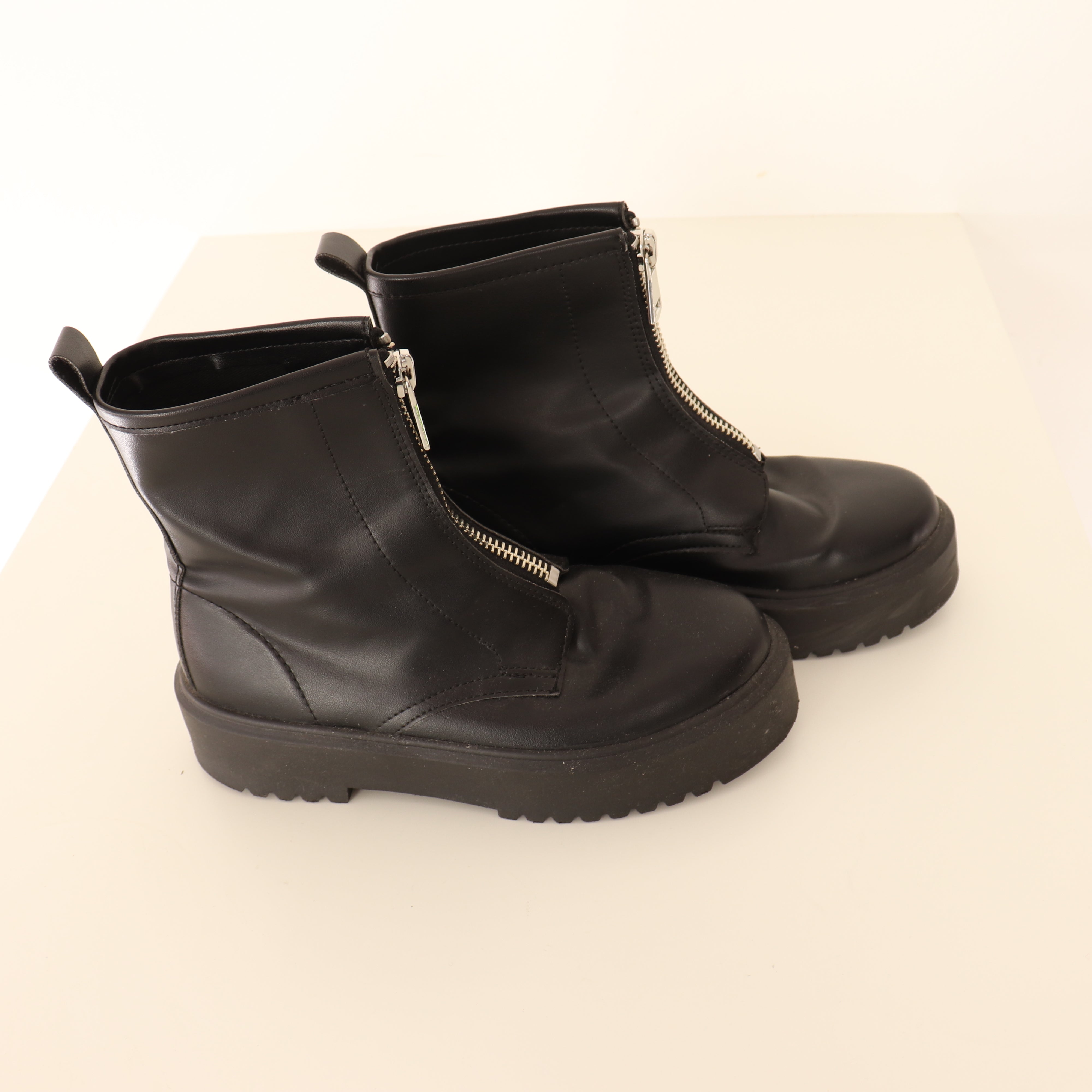 Boots, Shoe Size 39