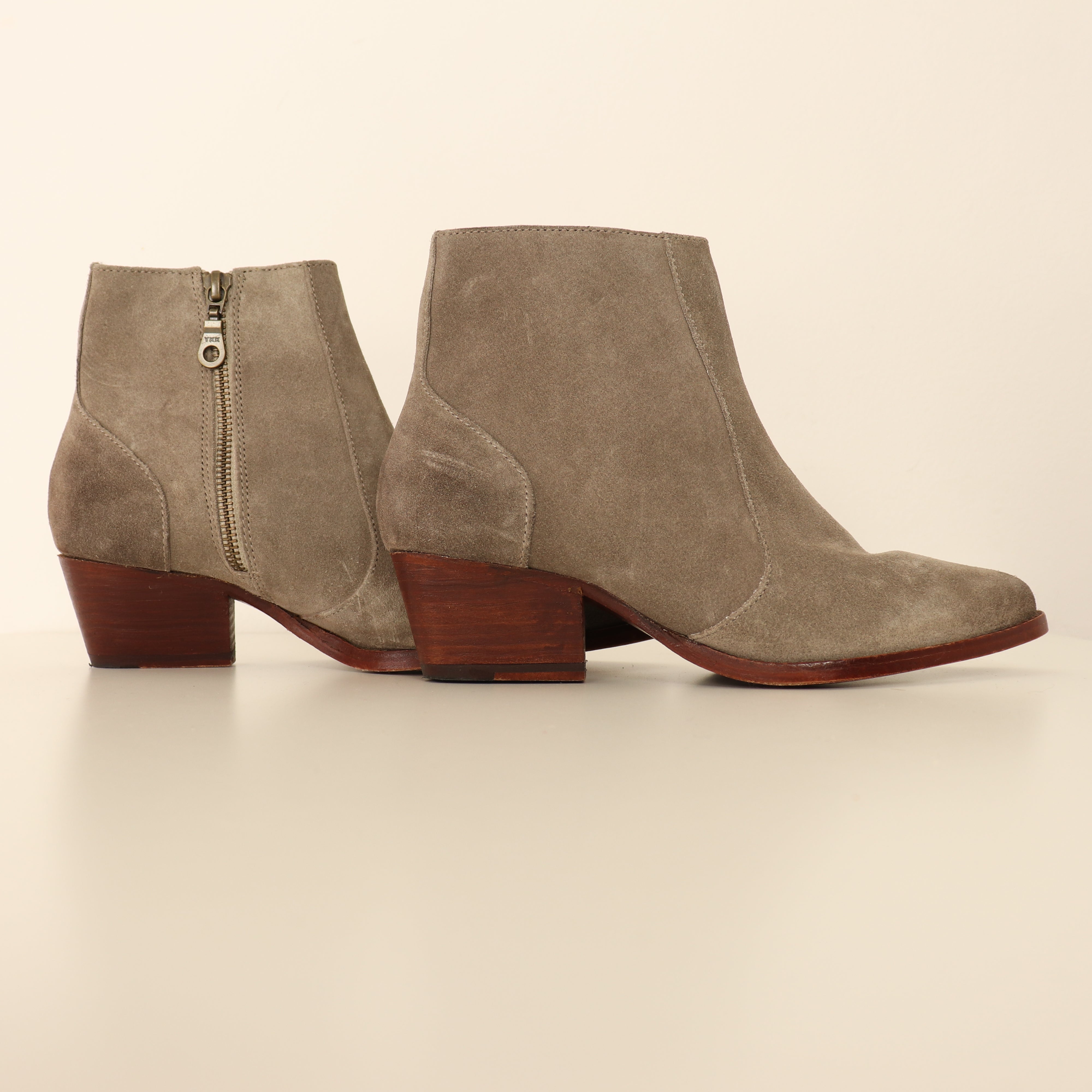 Shoes, Shoe Size 37