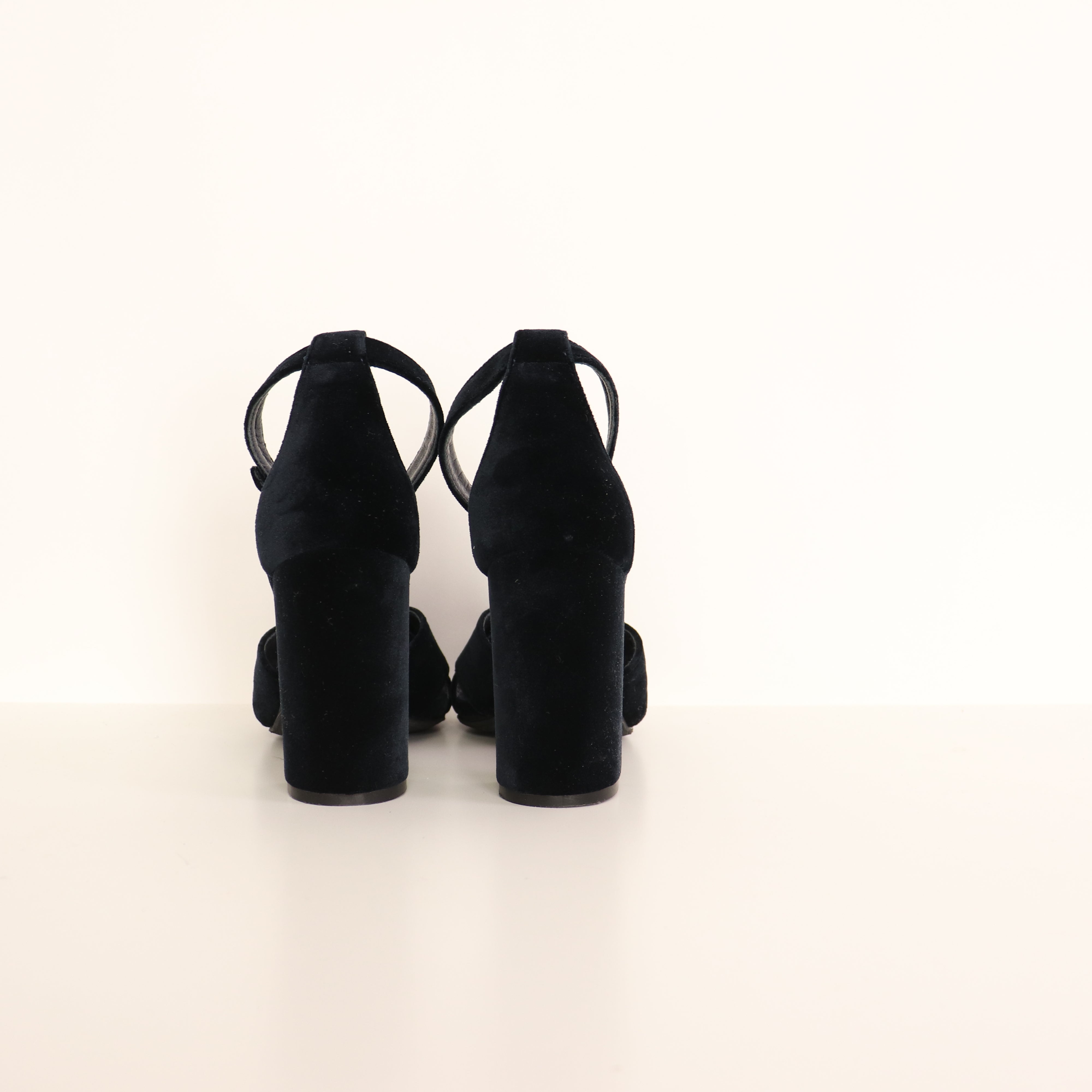 Shoes, 37