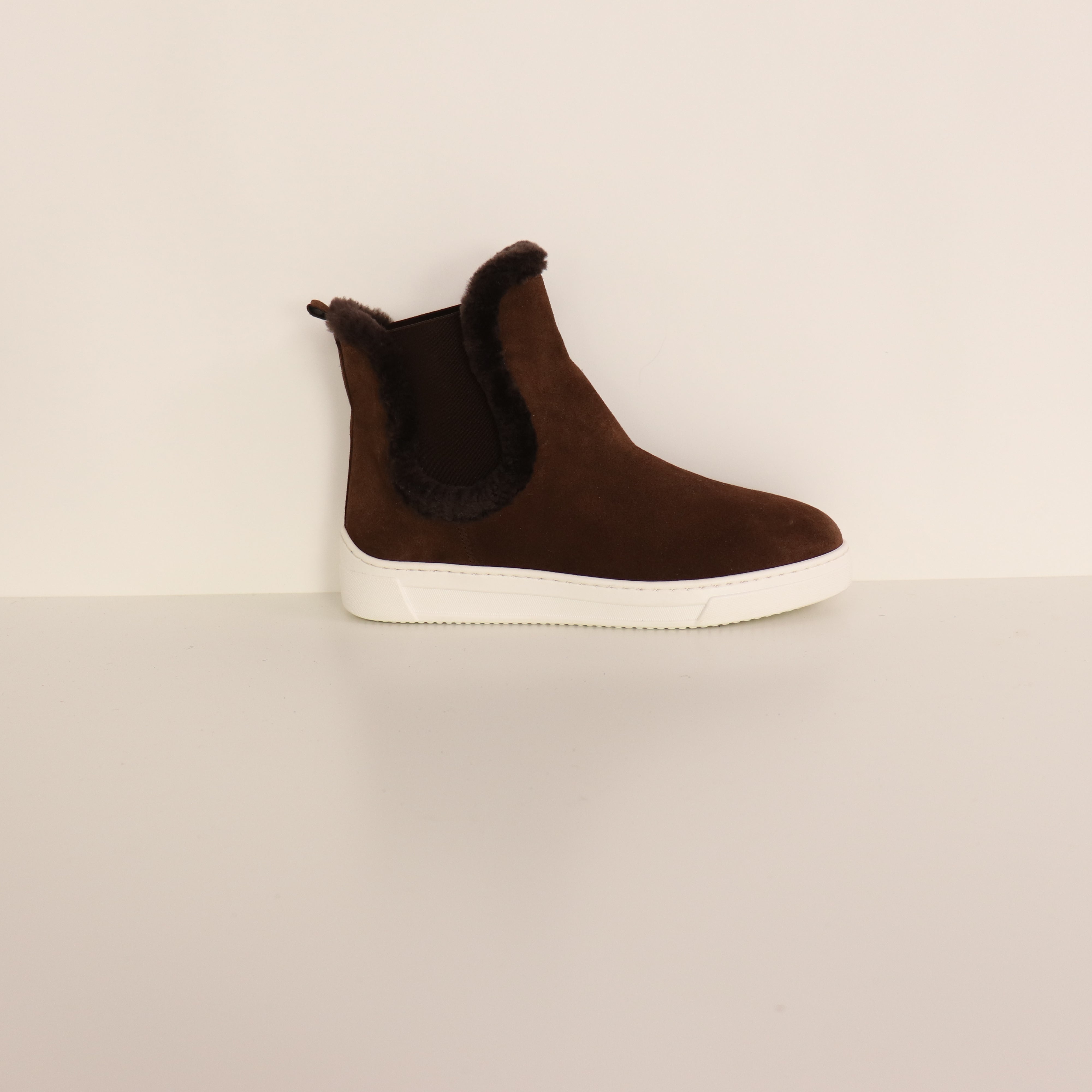 Shoes, 39