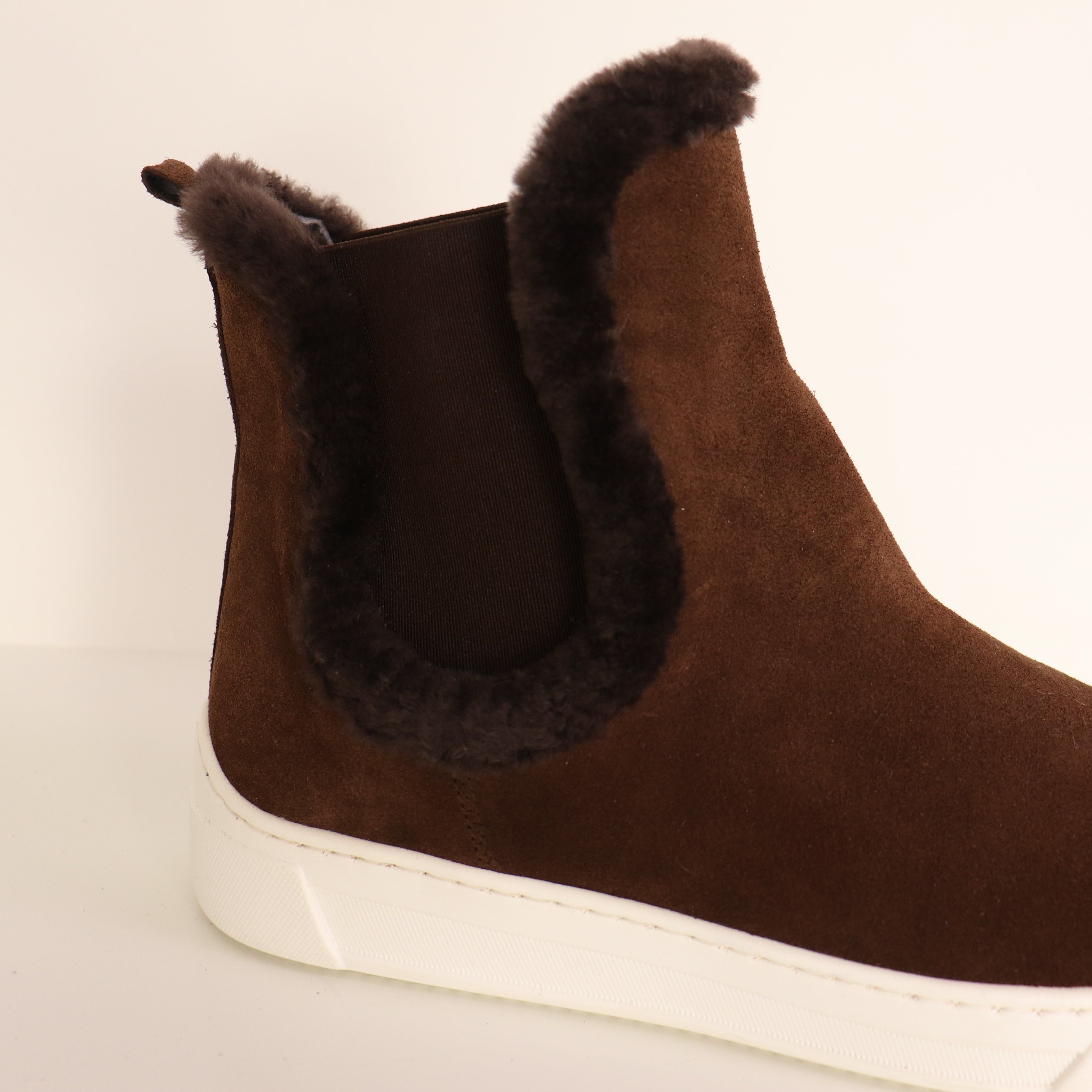 Shoes, 39