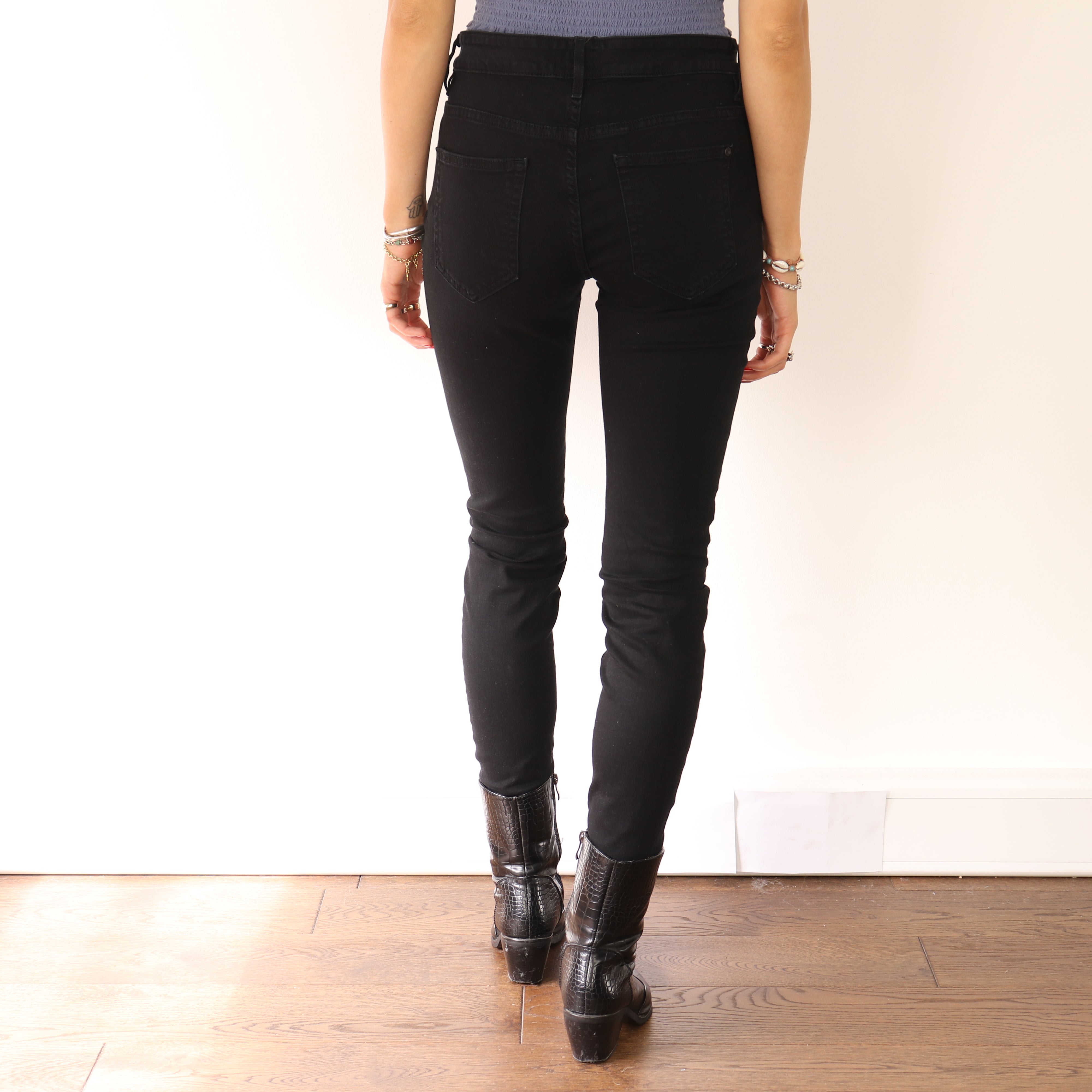Jeans, Waist 28