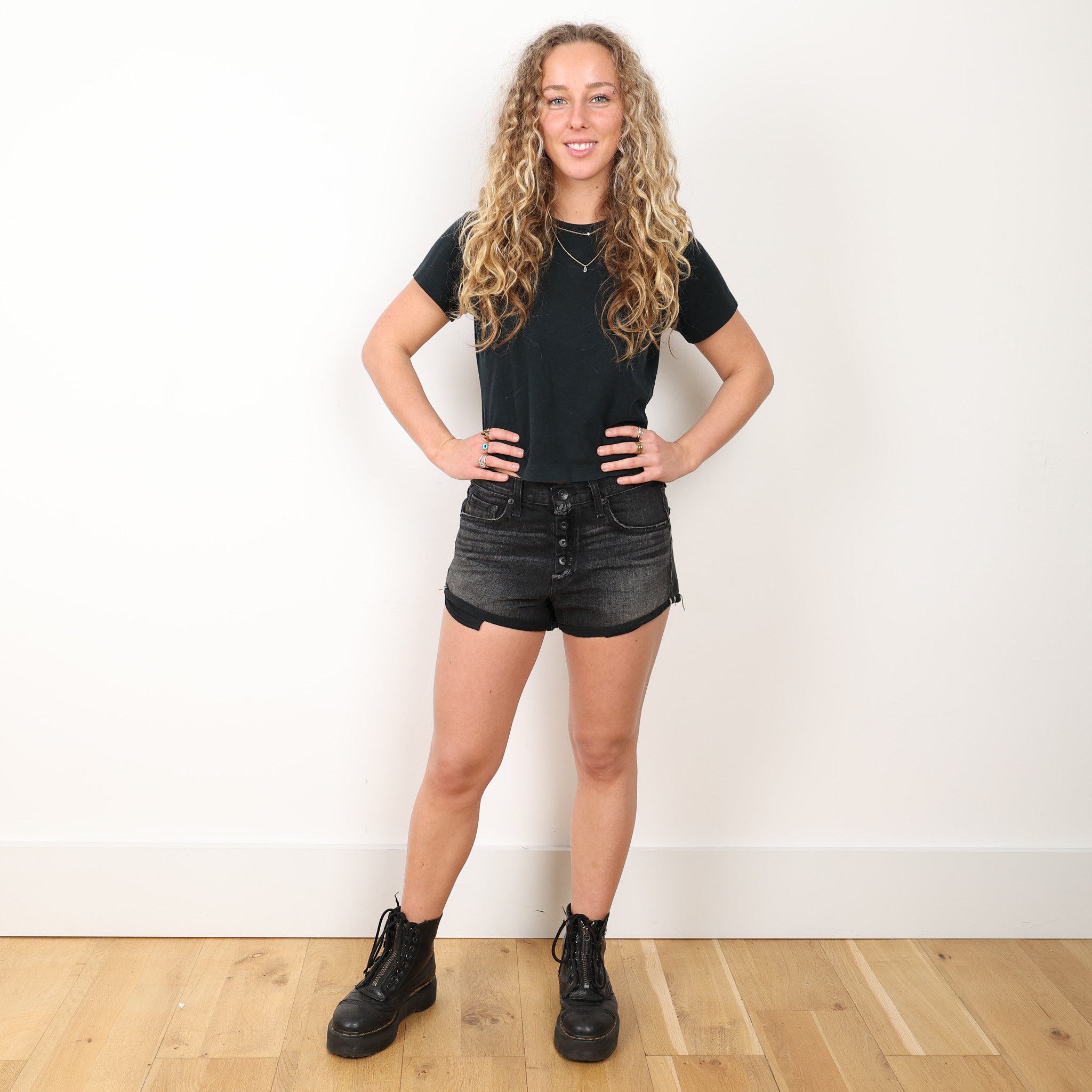 Shorts, Waist 25