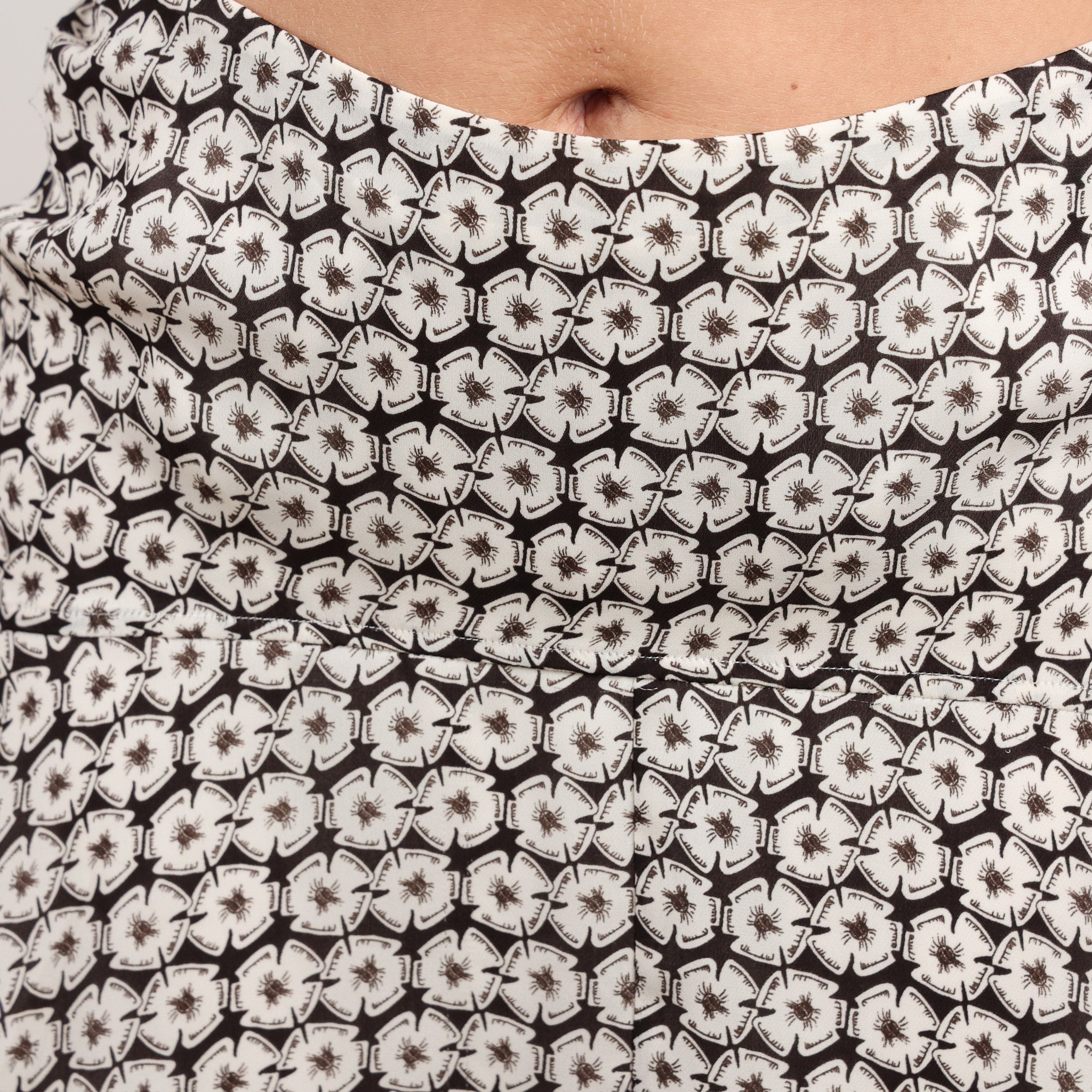 Skirt, UK Size 6