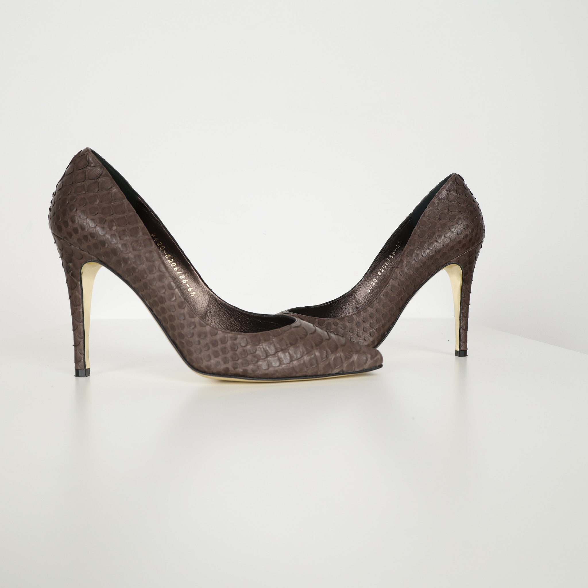 Shoes, UK Size One SizeShoe Size 39