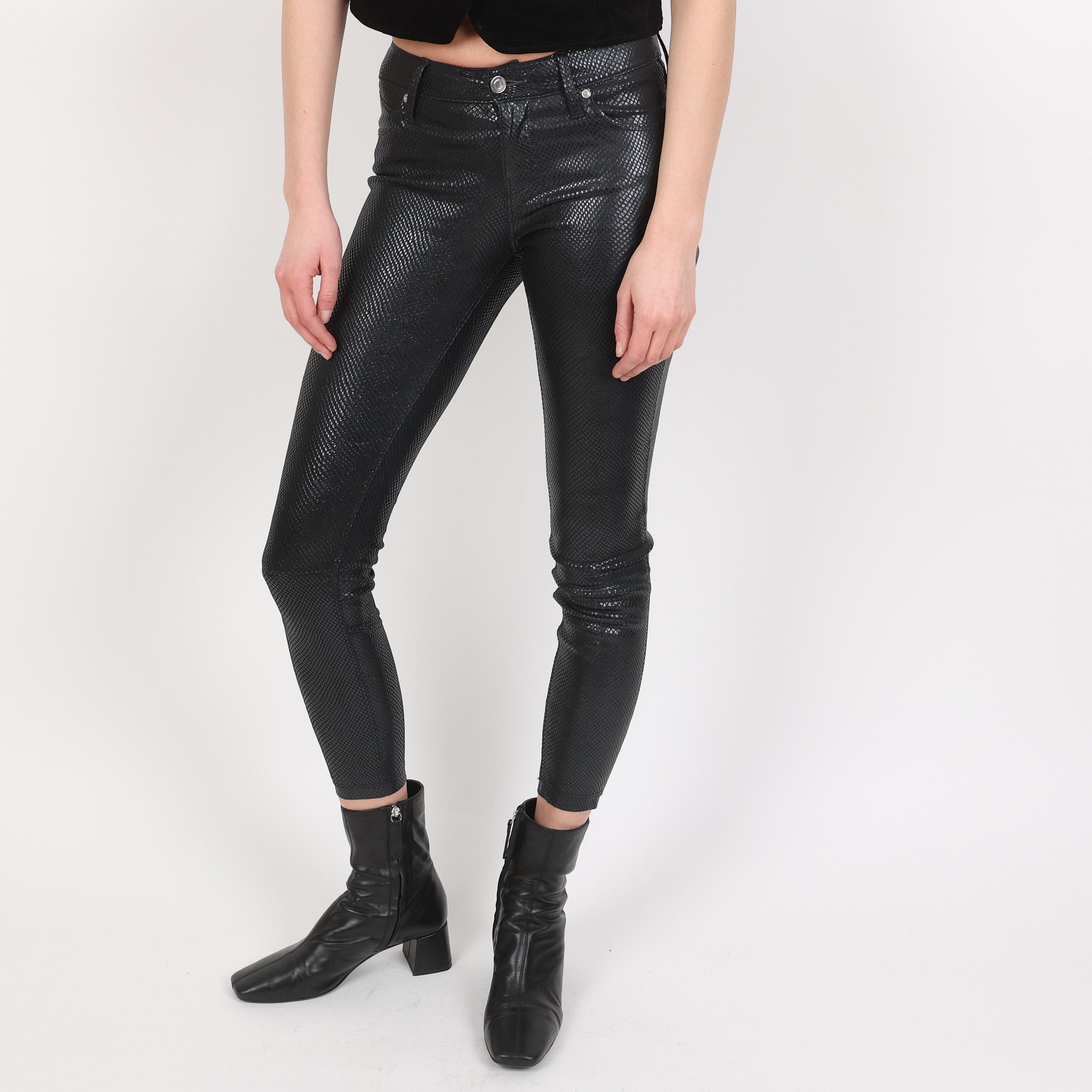 Trousers, Waist 24